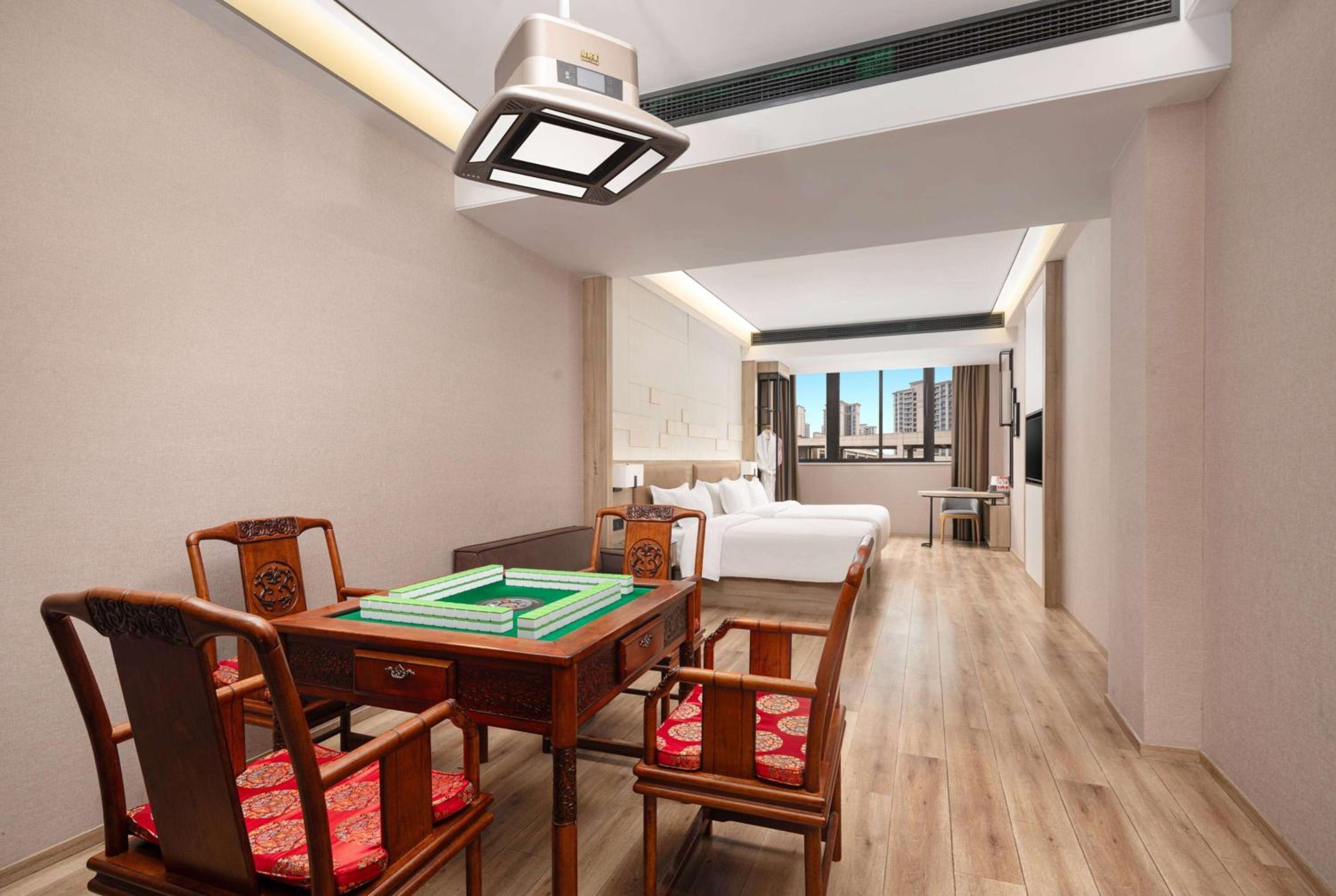 Mahjong Room With King And Twin Bed - Non-Smoking photo 1