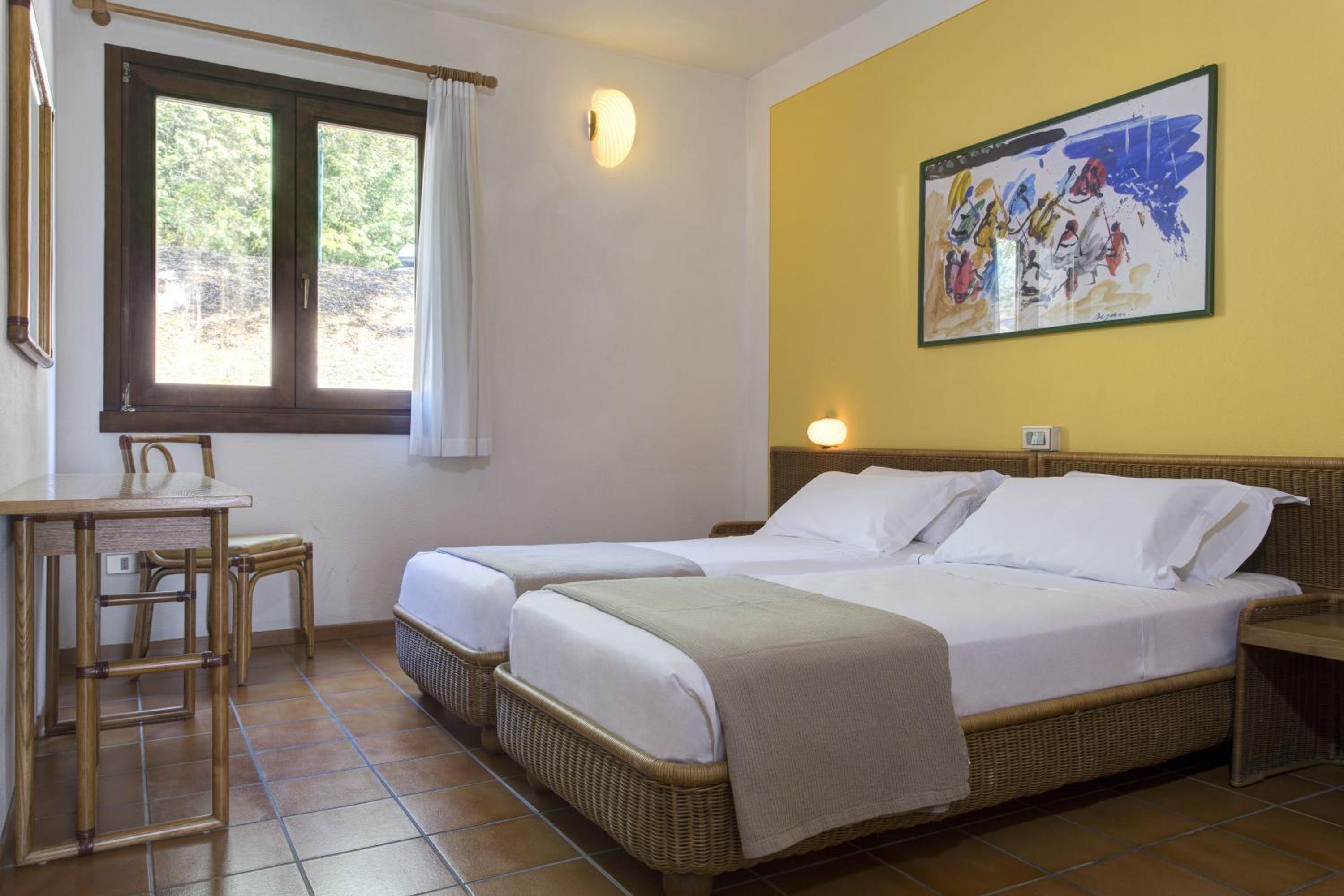 One-Bedroom Apartment - Photo 1