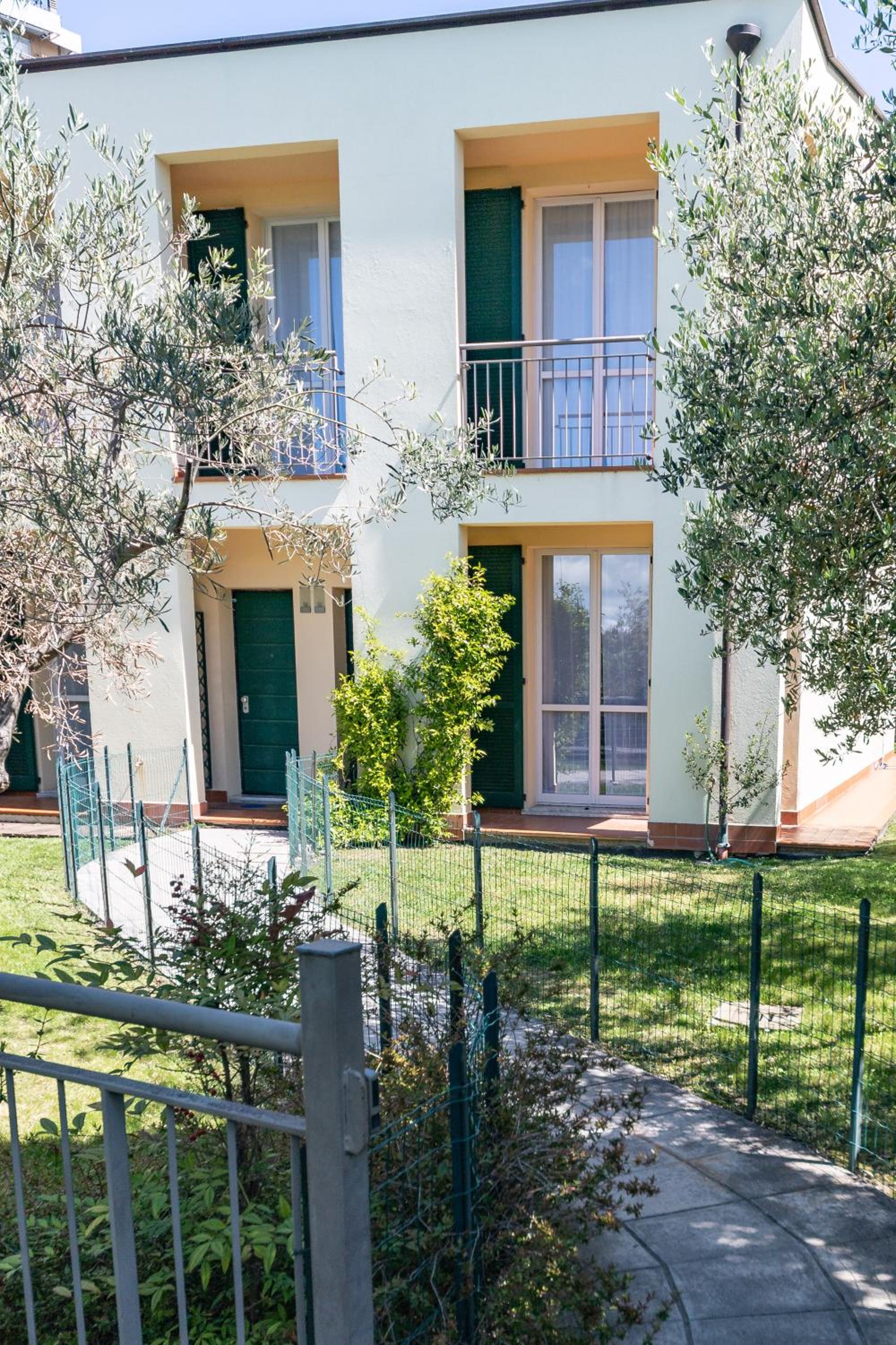 Apartment with Garden View photo 2