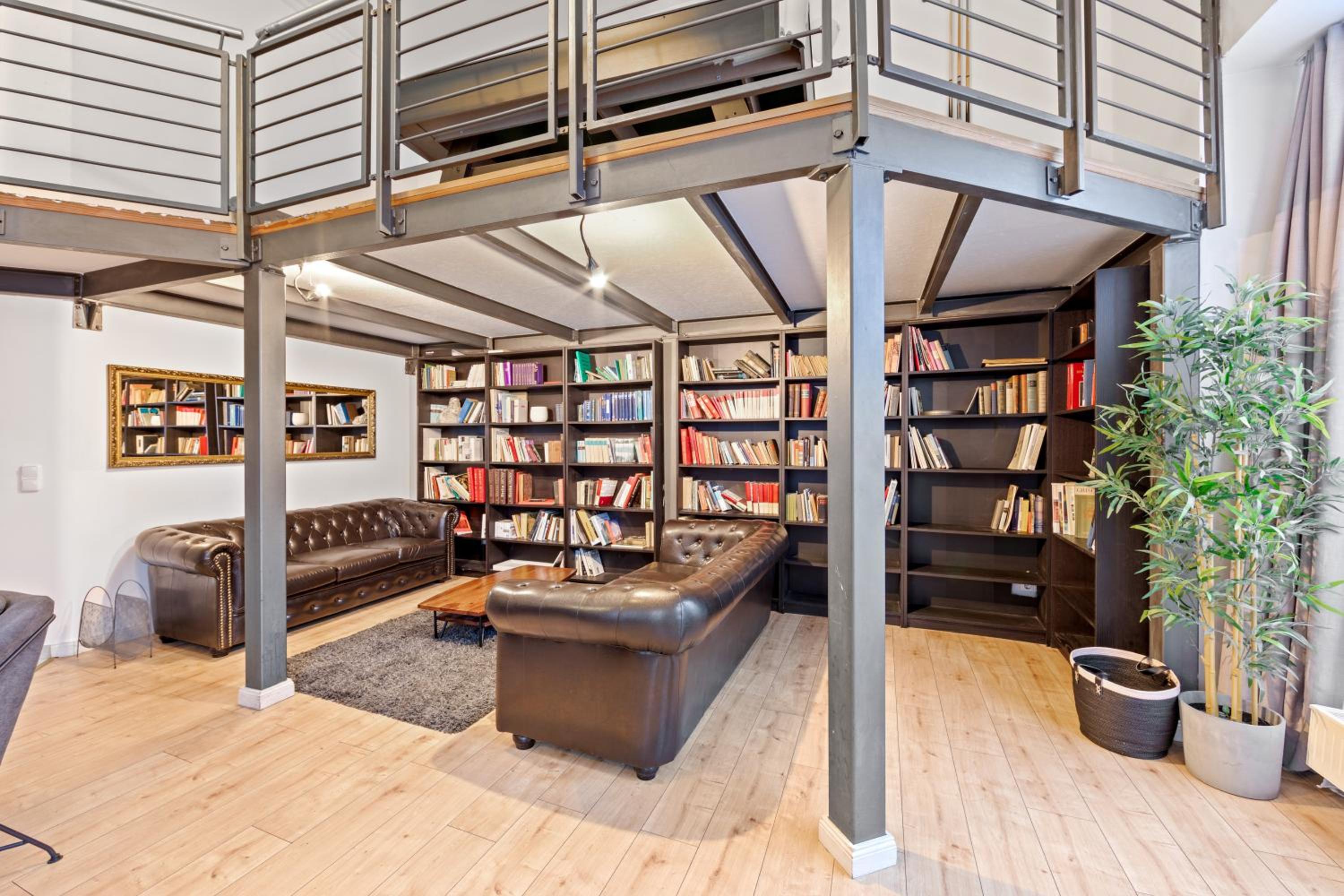 Four-Bedroom Duplex Suite photo 2
