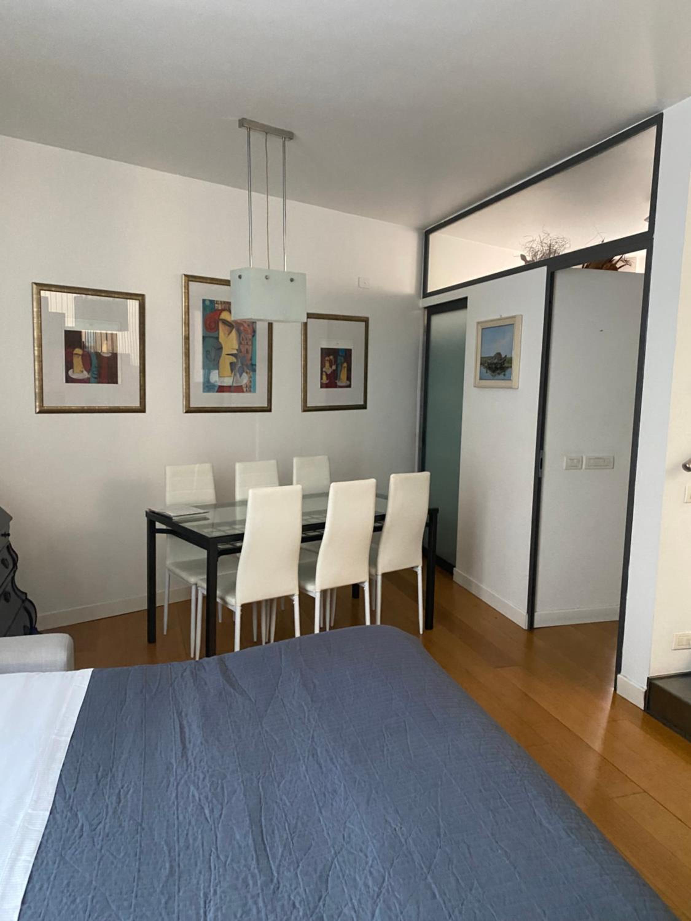 One-Bedroom Apartment - Three Levels