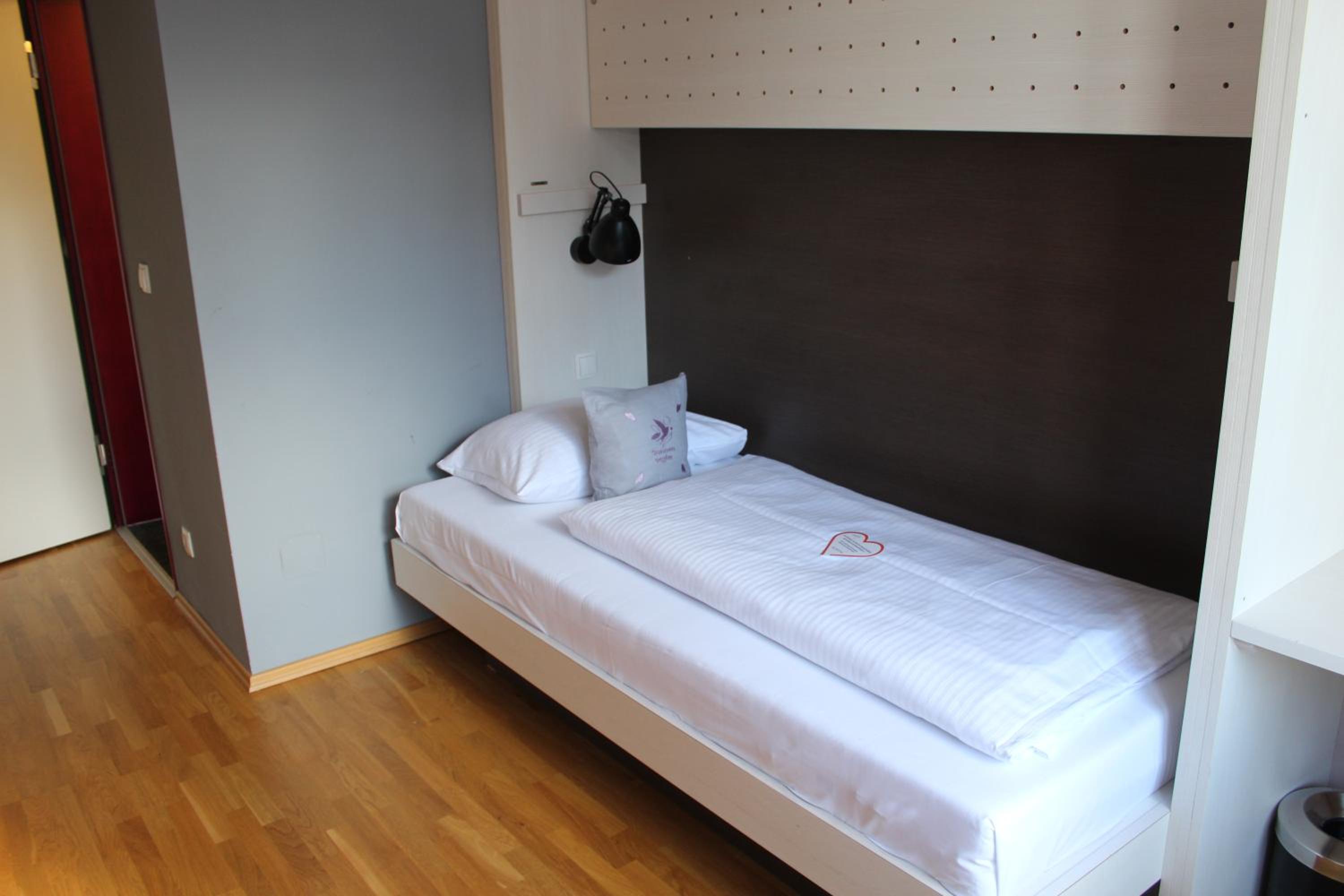 Single Room photo 3