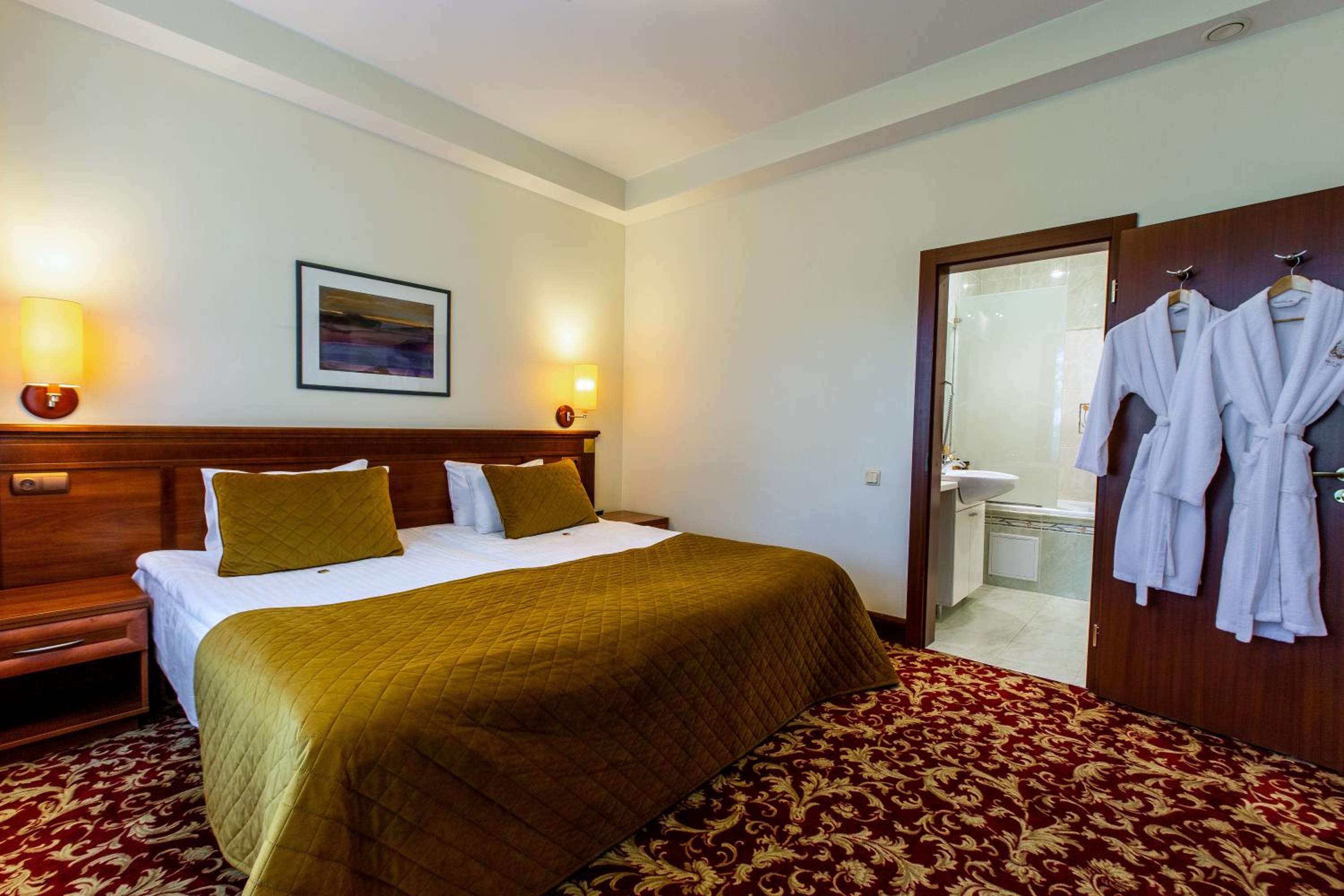 Suite with Treatment Package