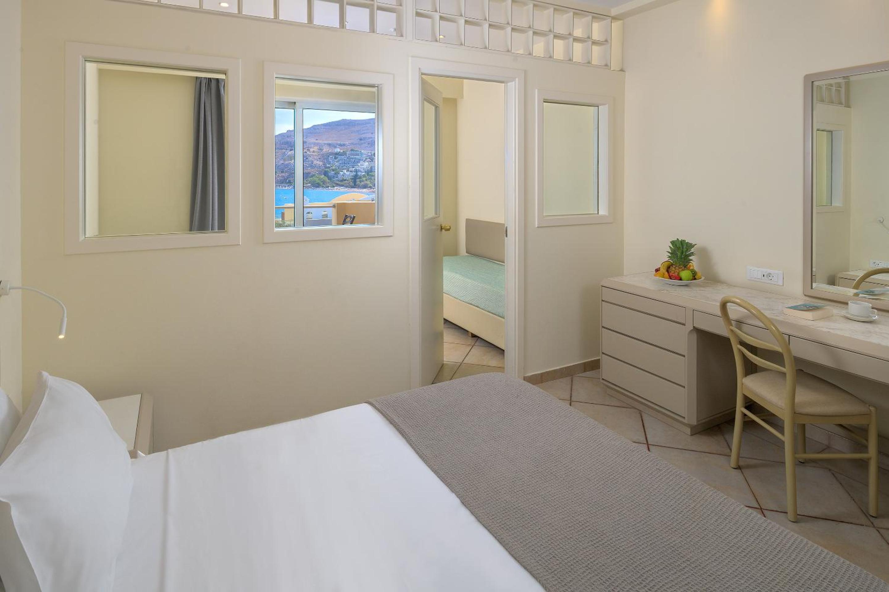 Family Room with Sea View - Photo 1