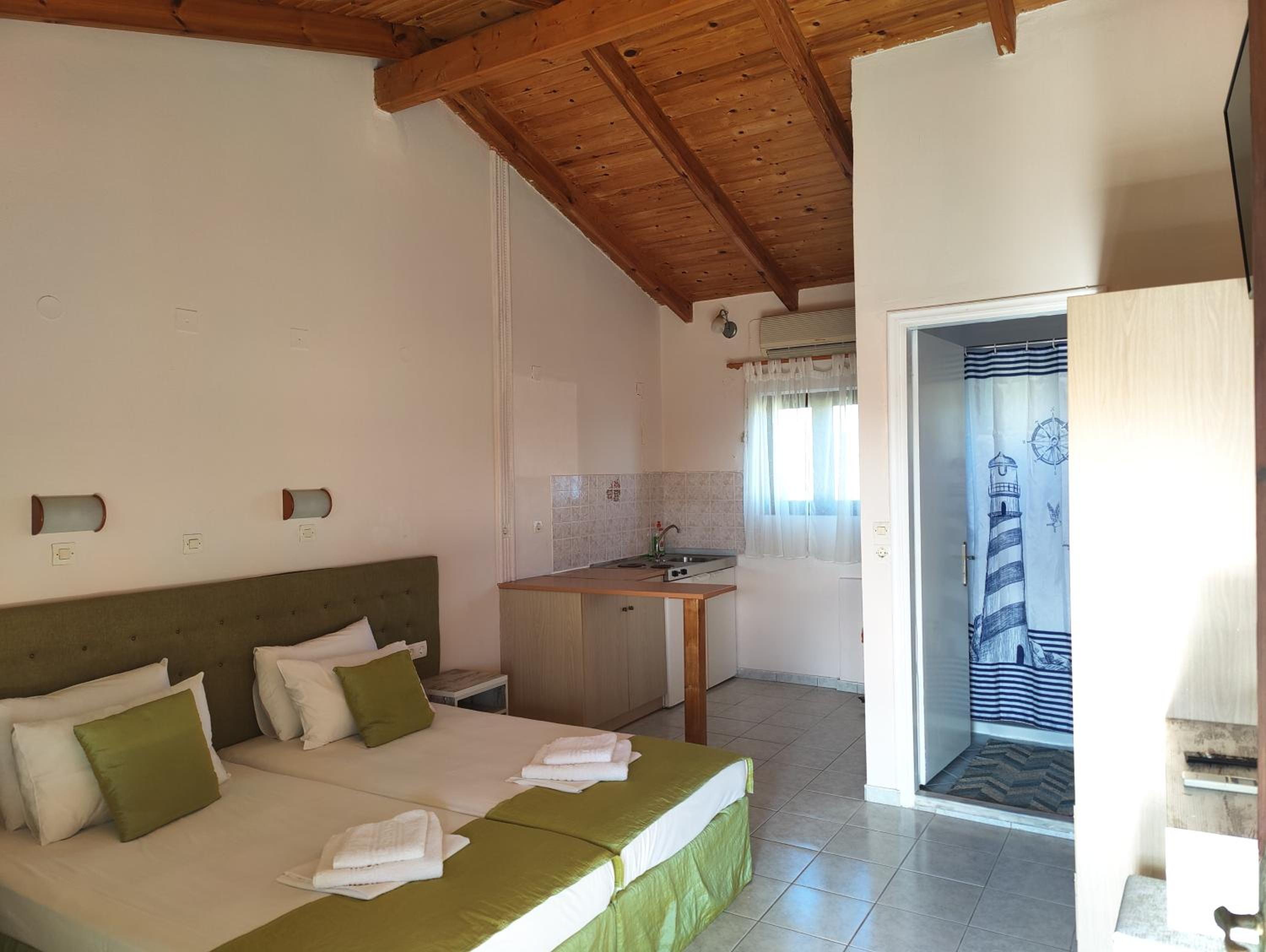 Double or Twin Room photo 3