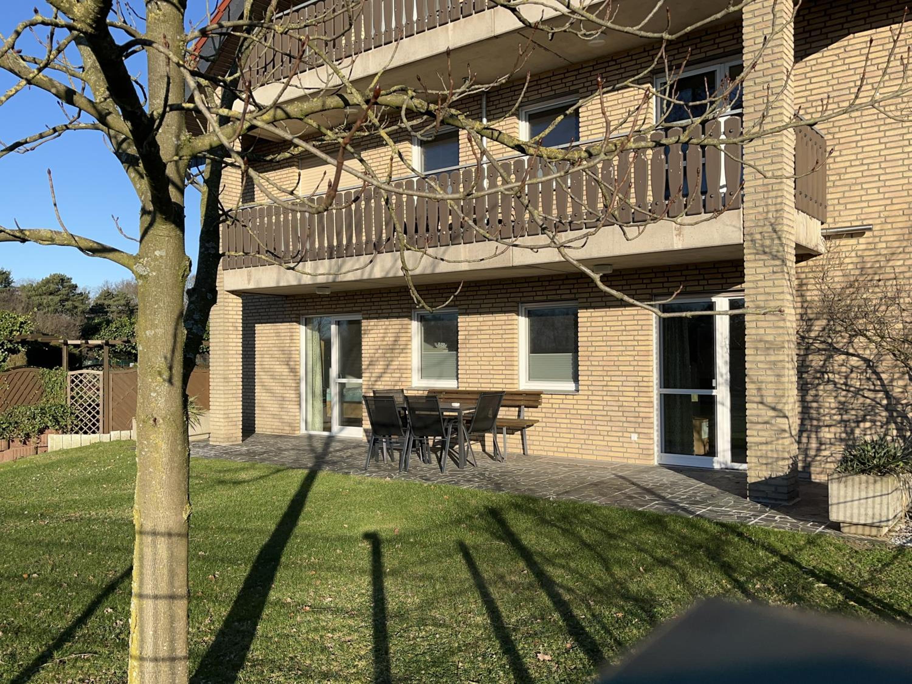 Two-Bedroom Apartment with Lake View photo 2