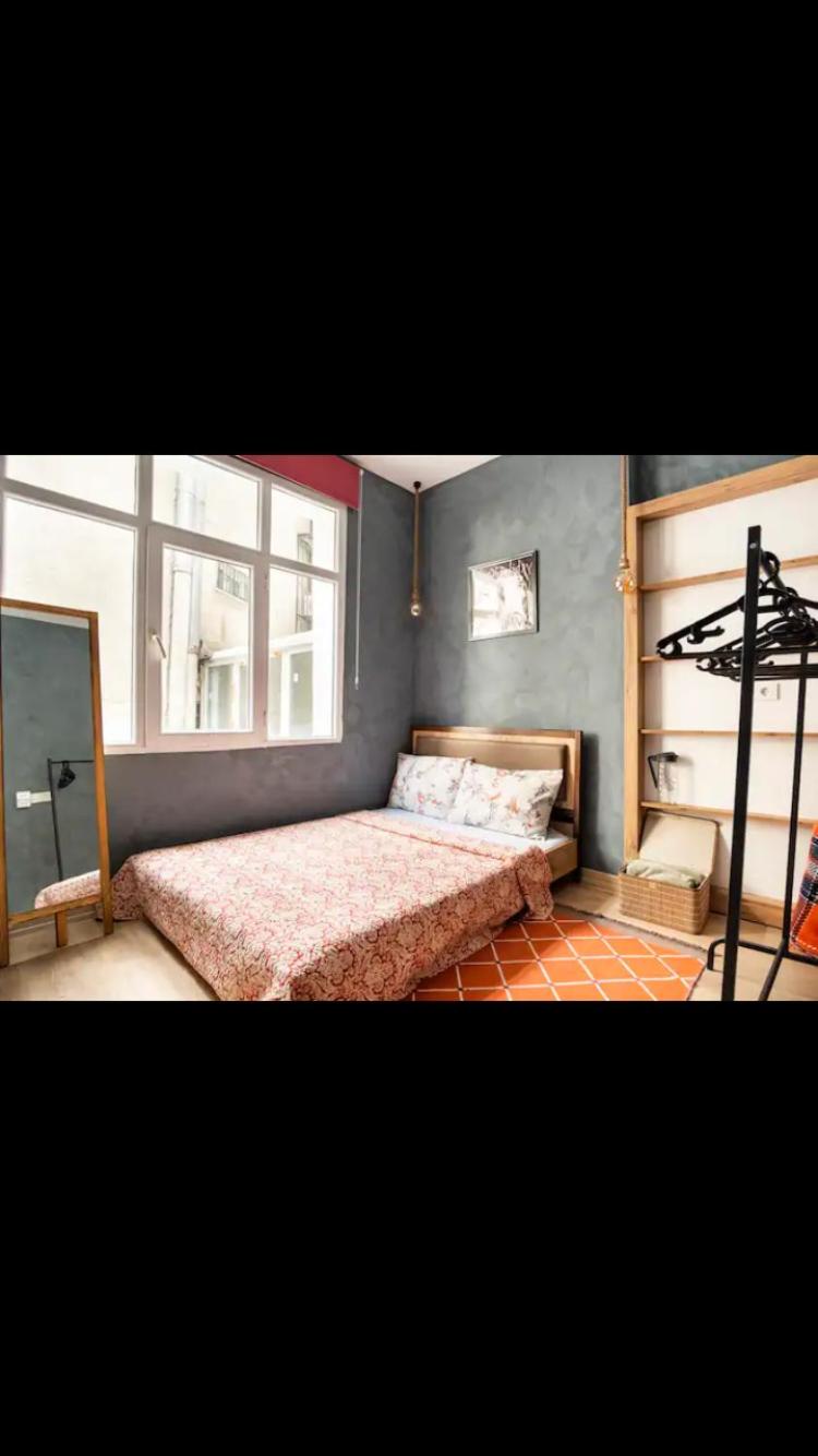 One-Bedroom Apartment photo 3