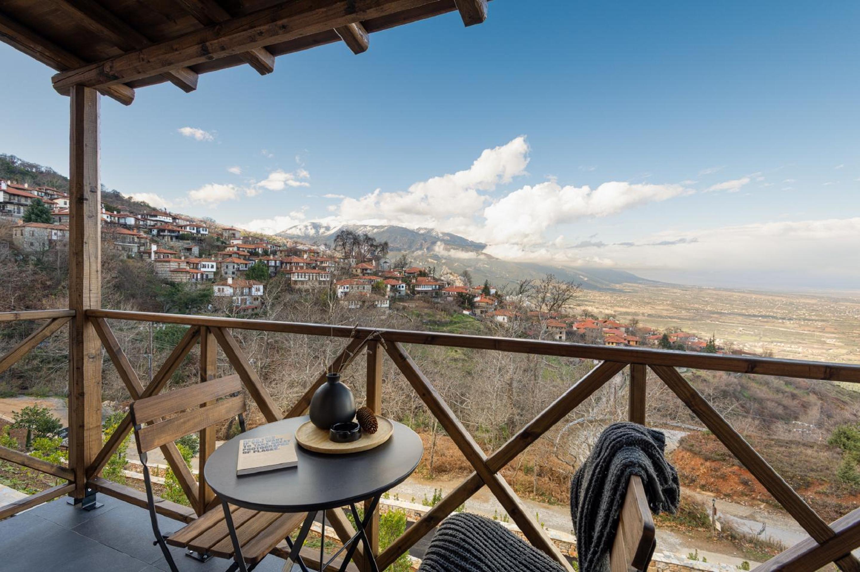 Two Bedroom Suite with Fireplace - Mountain & Sea View - Photo 16