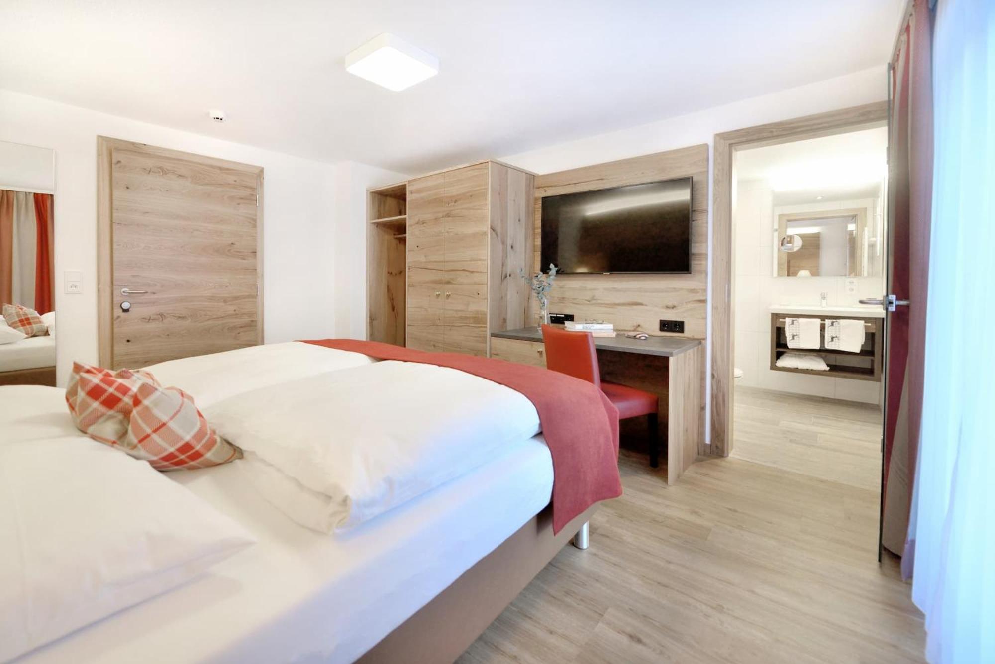 Double Room with Balcony photo 1