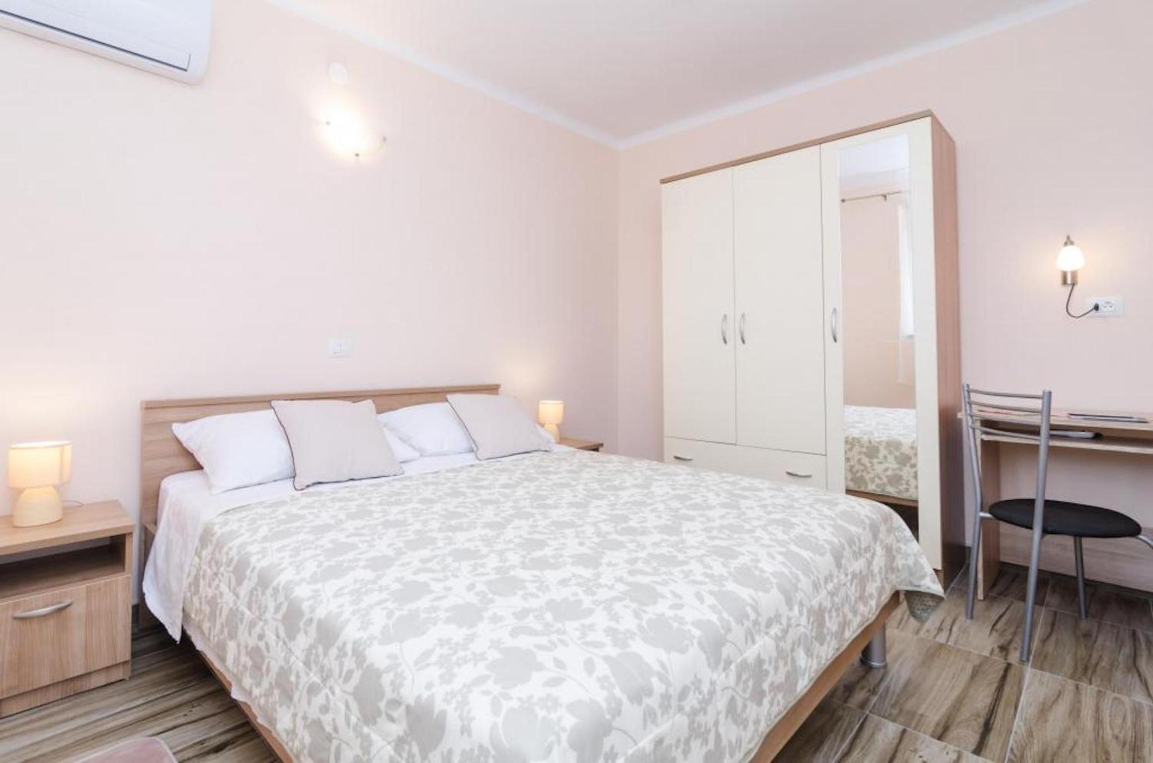 One-Bedroom Apartment with Terrace and Sea View