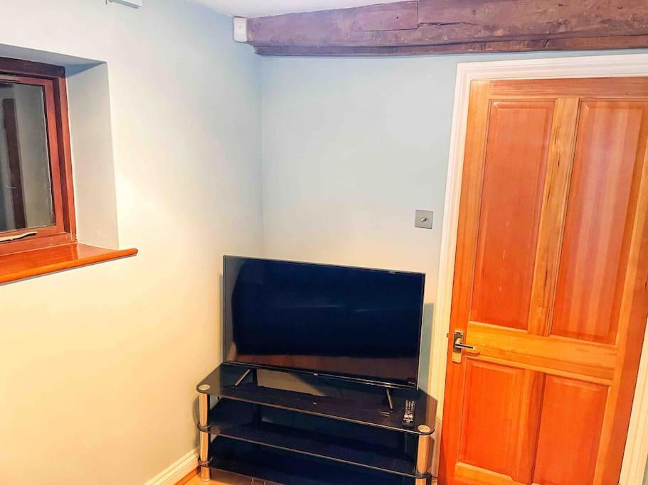 Four-Bedroom House photo 2