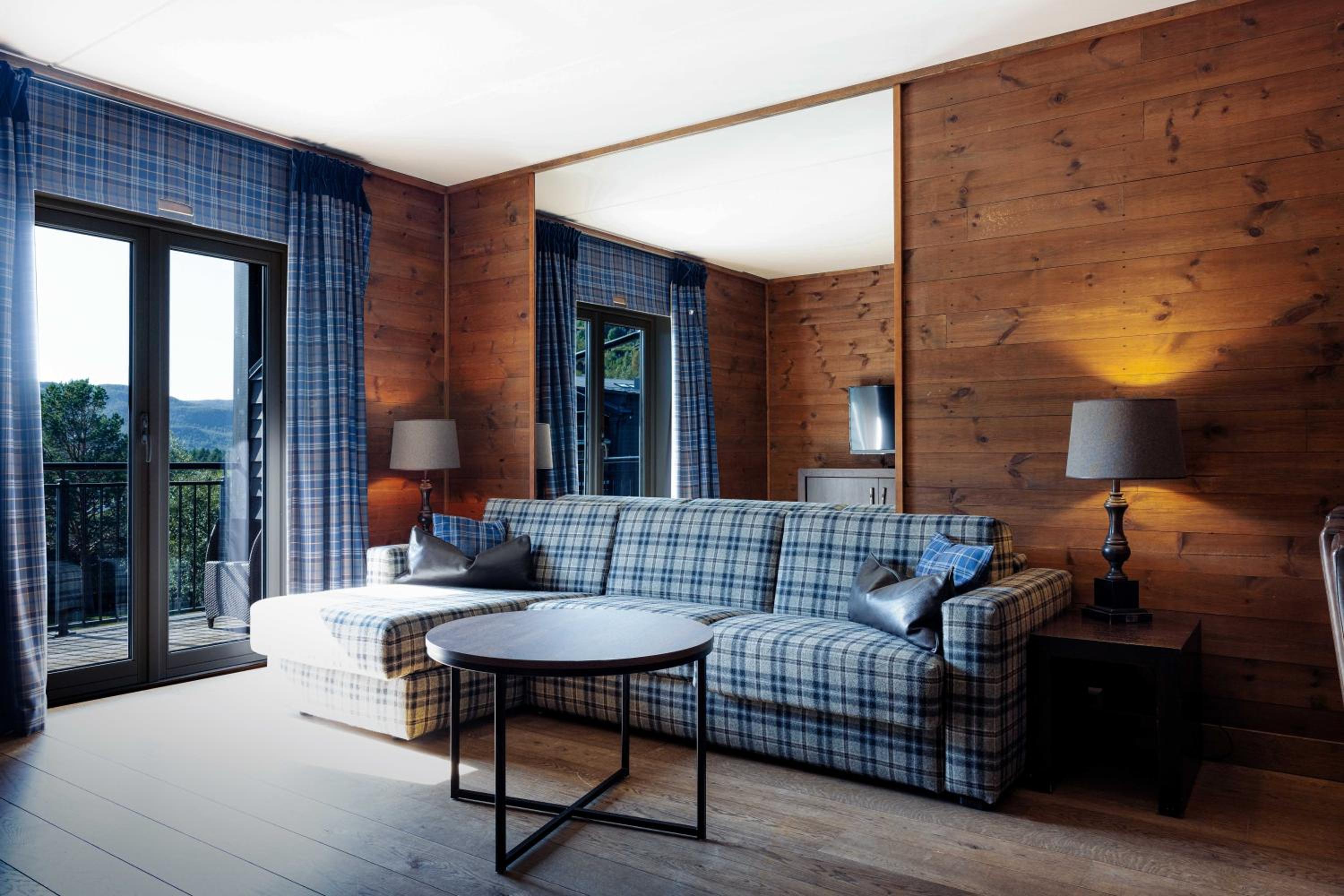 Suite - Photo 4