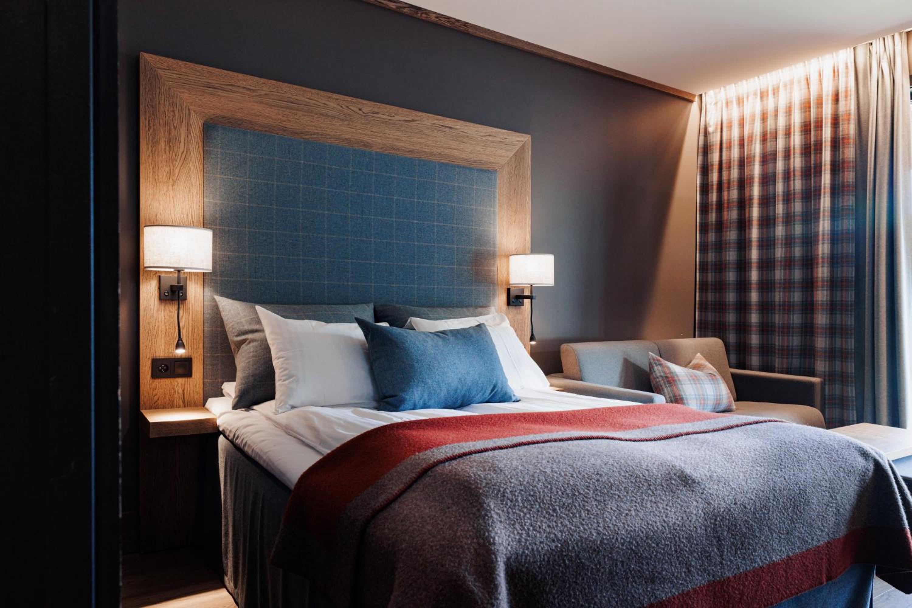 Double or Twin Room with Extra Bed - Photo 2