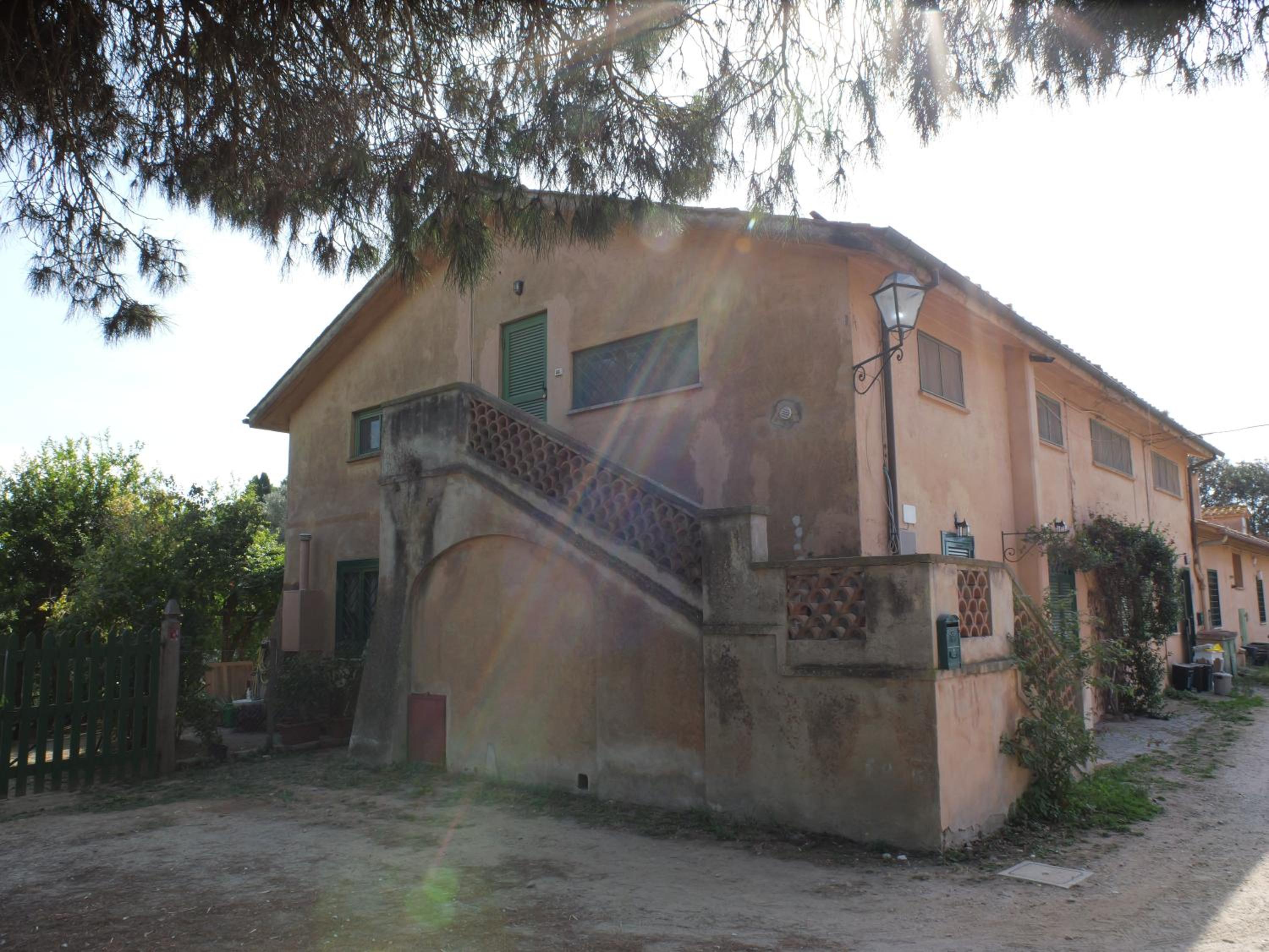 Three-Bedroom House photo 2