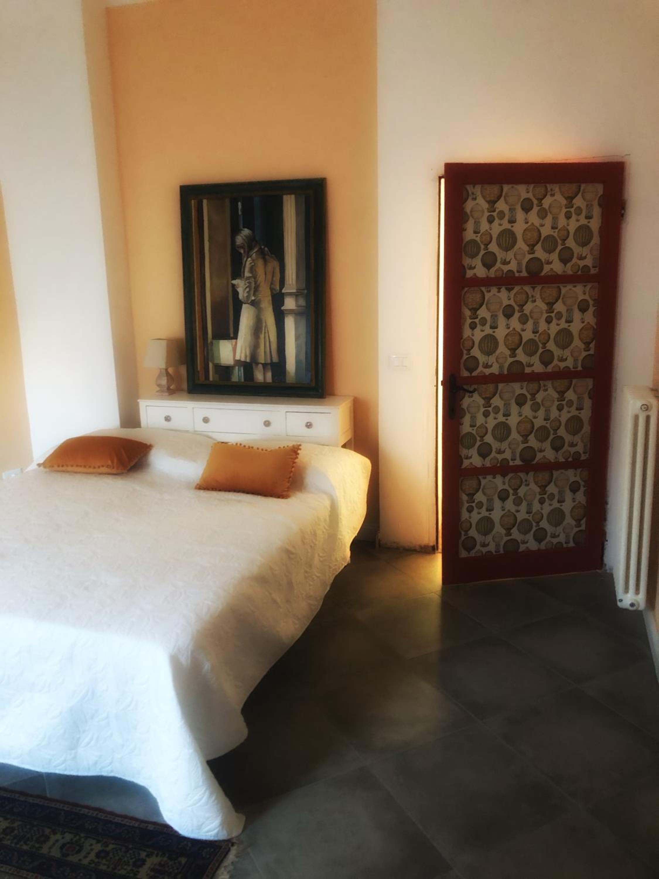 Large Double Room photo 1