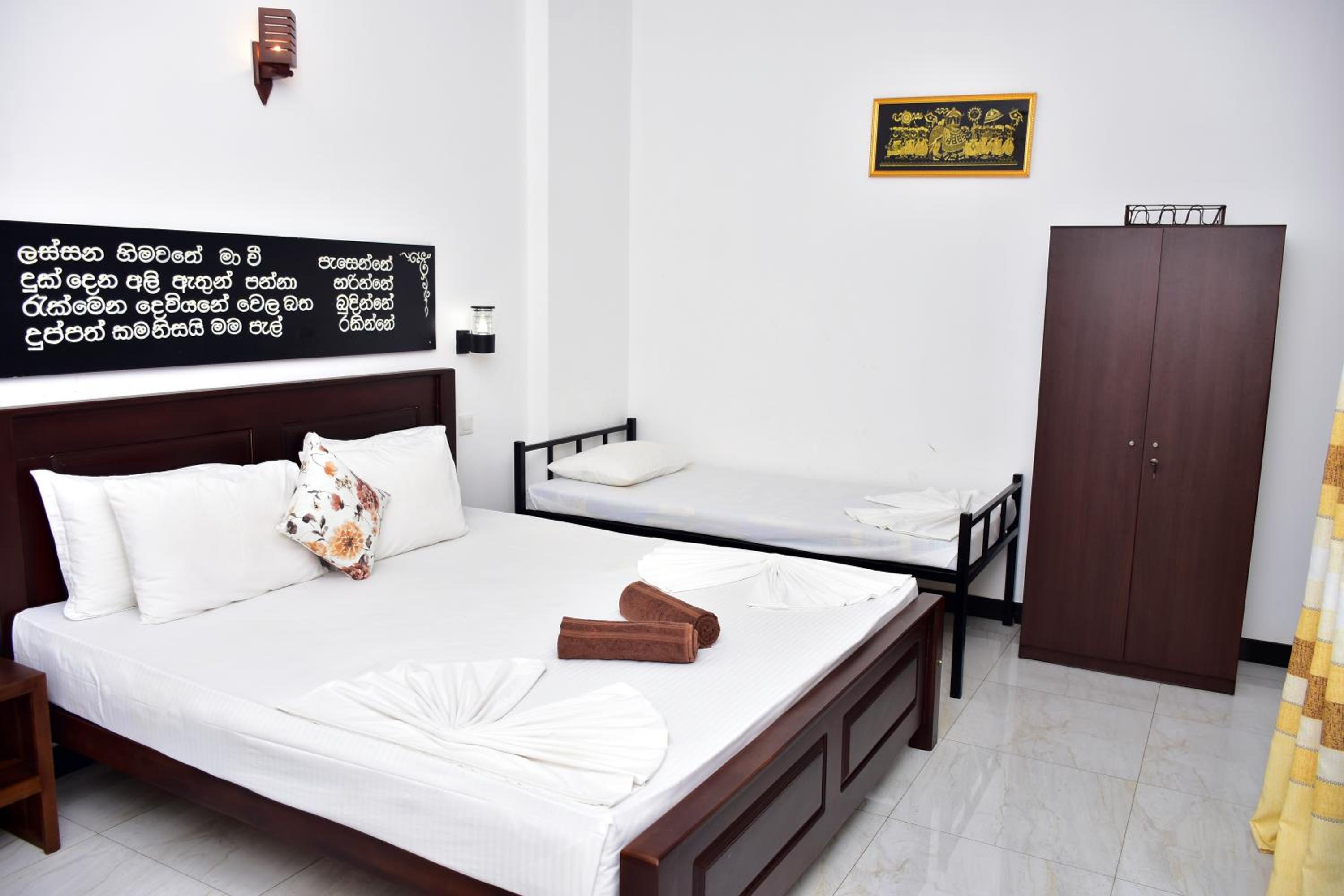 Deluxe Double Room (2 Adults + 1 Child)