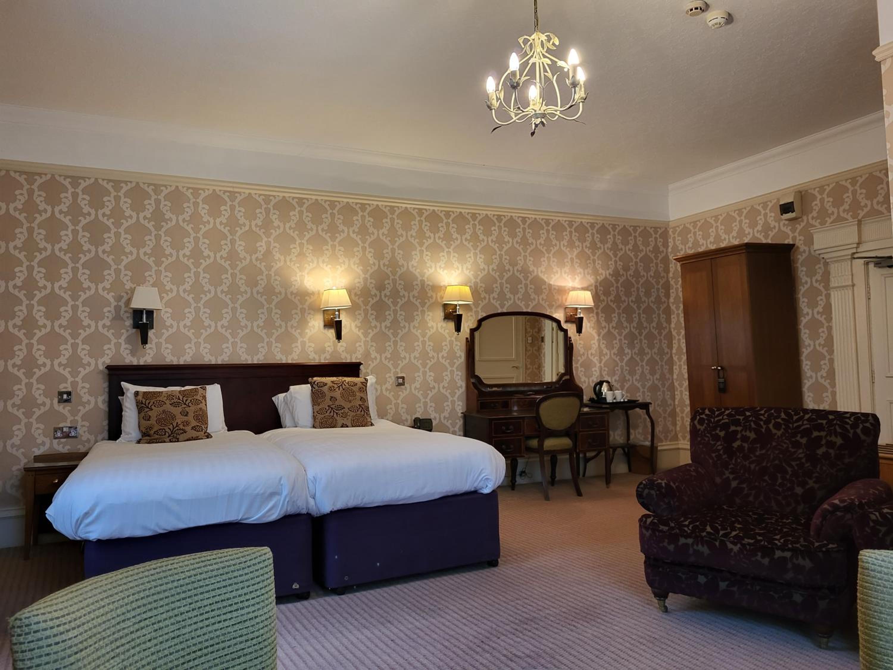 Superior Twin Room - Non-Smoking - Photo 2