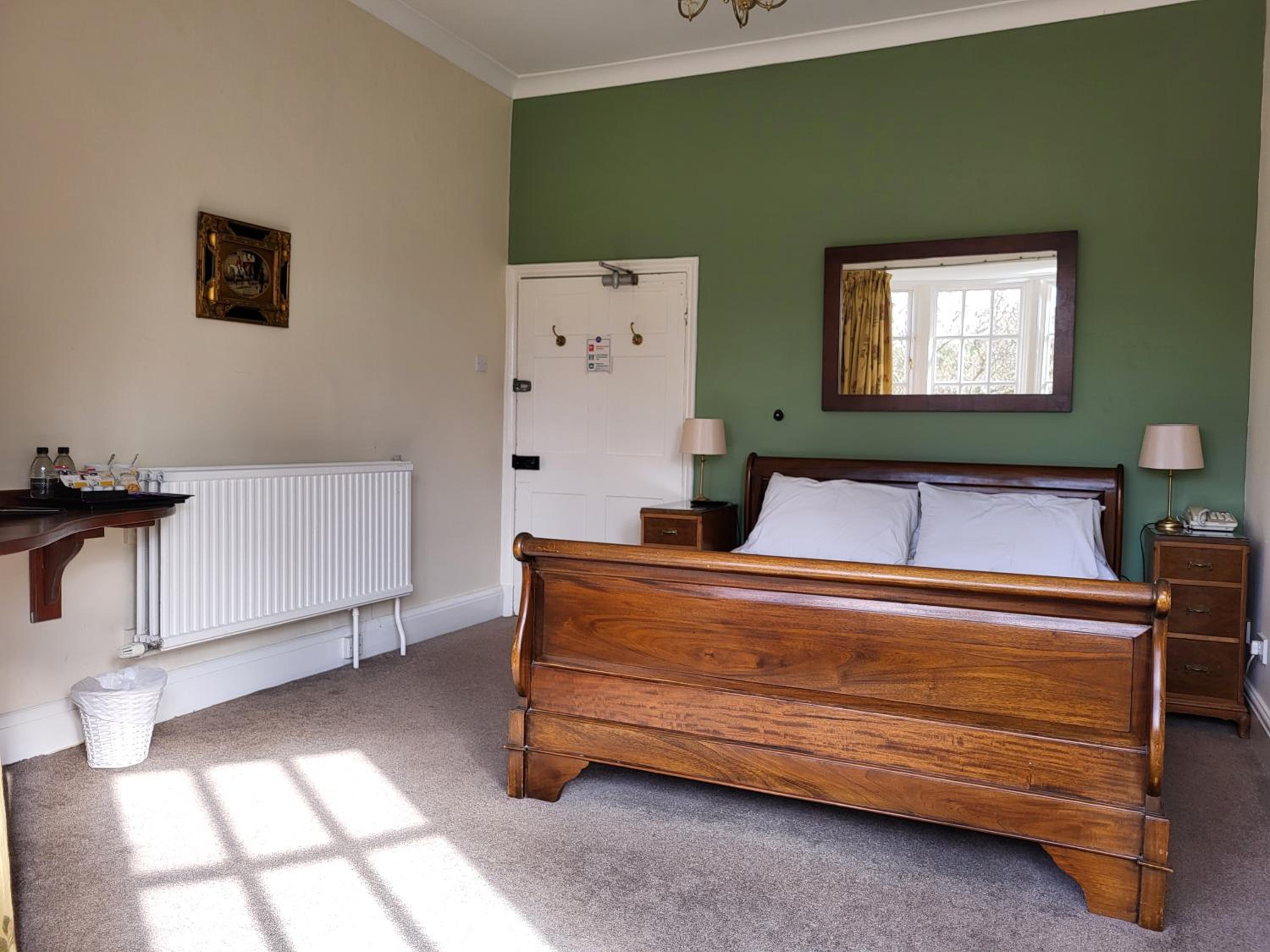 Feature Double Room - Photo 1