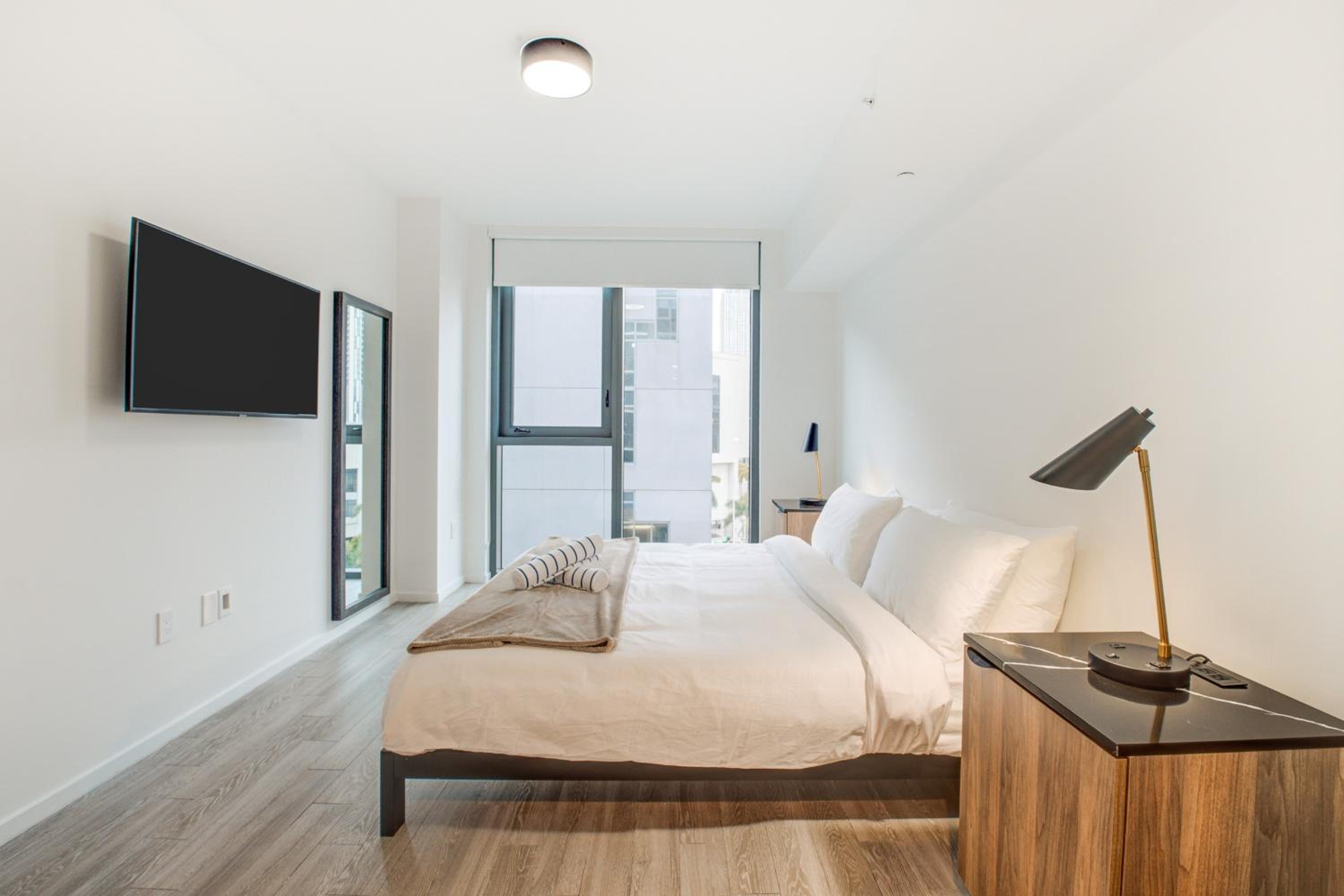 One-Bedroom Apartment thumbnail 5