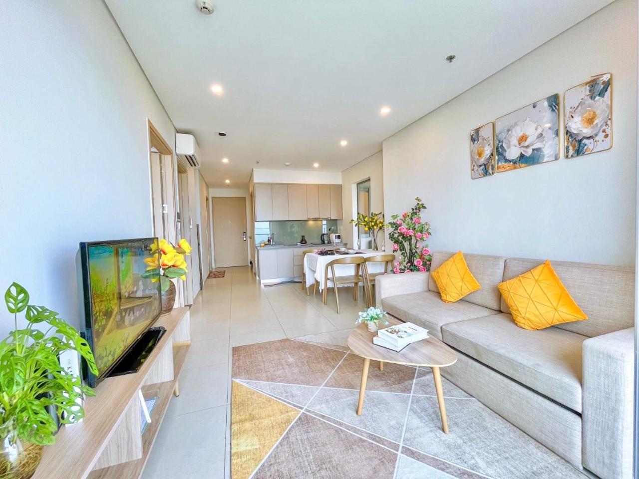Three-Bedroom Apartment with Sea View - Photo 27