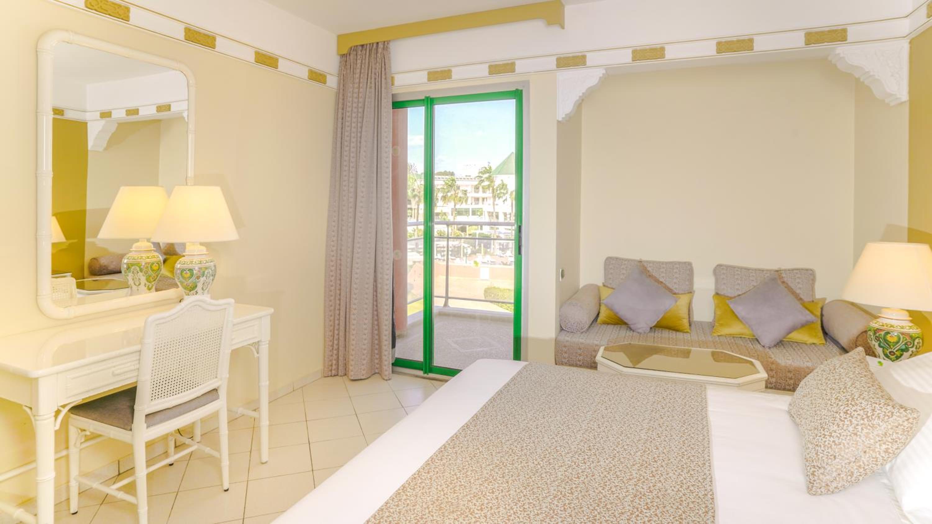 Double Room with Pool View