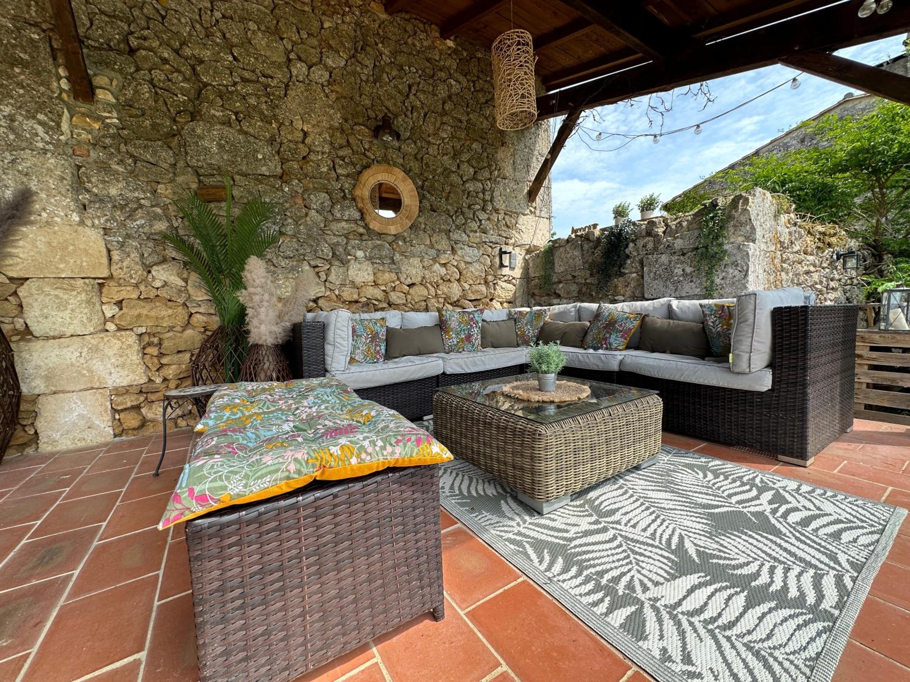 One-Bedroom House - Photo 7