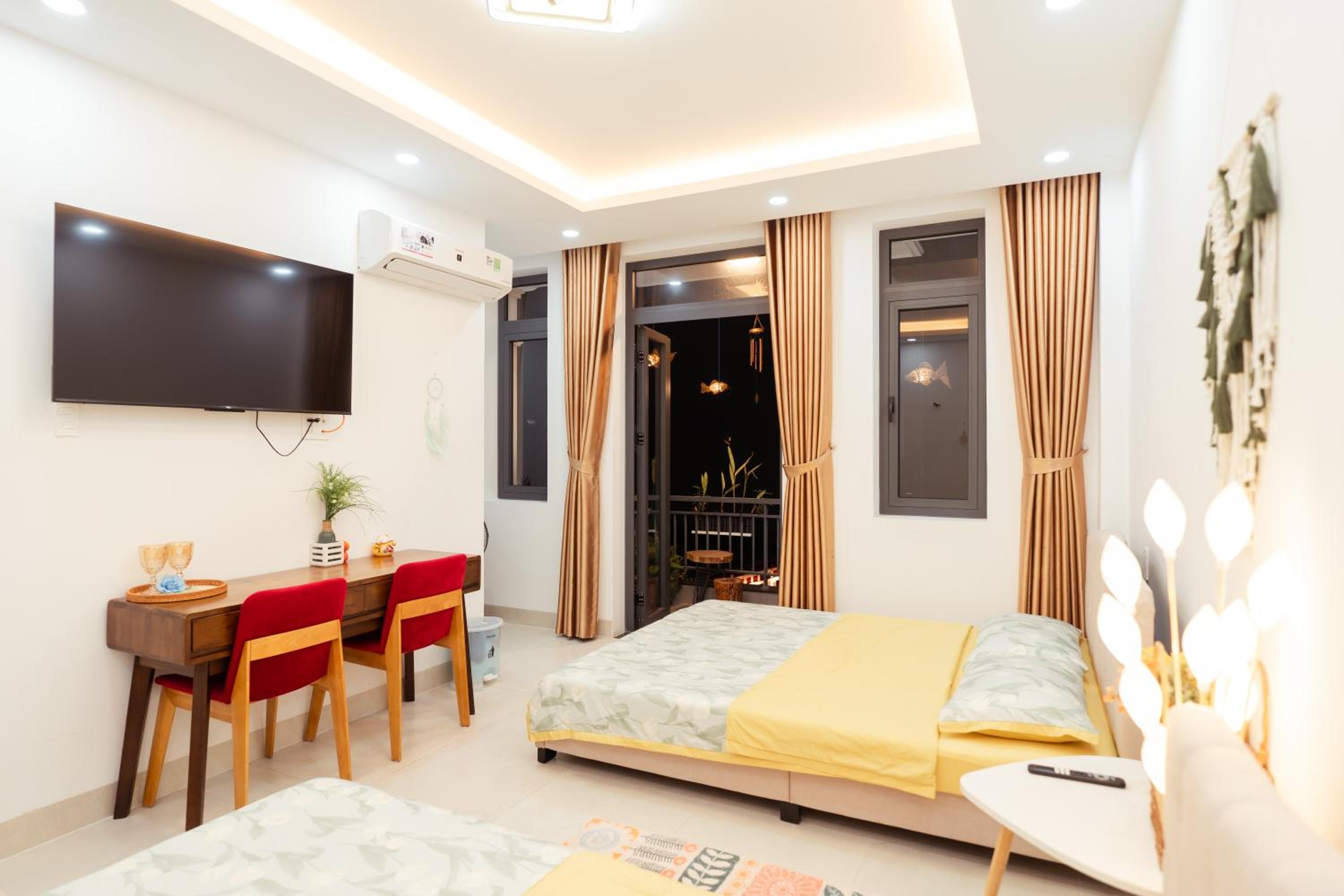 Deluxe Family Room - Photo 41