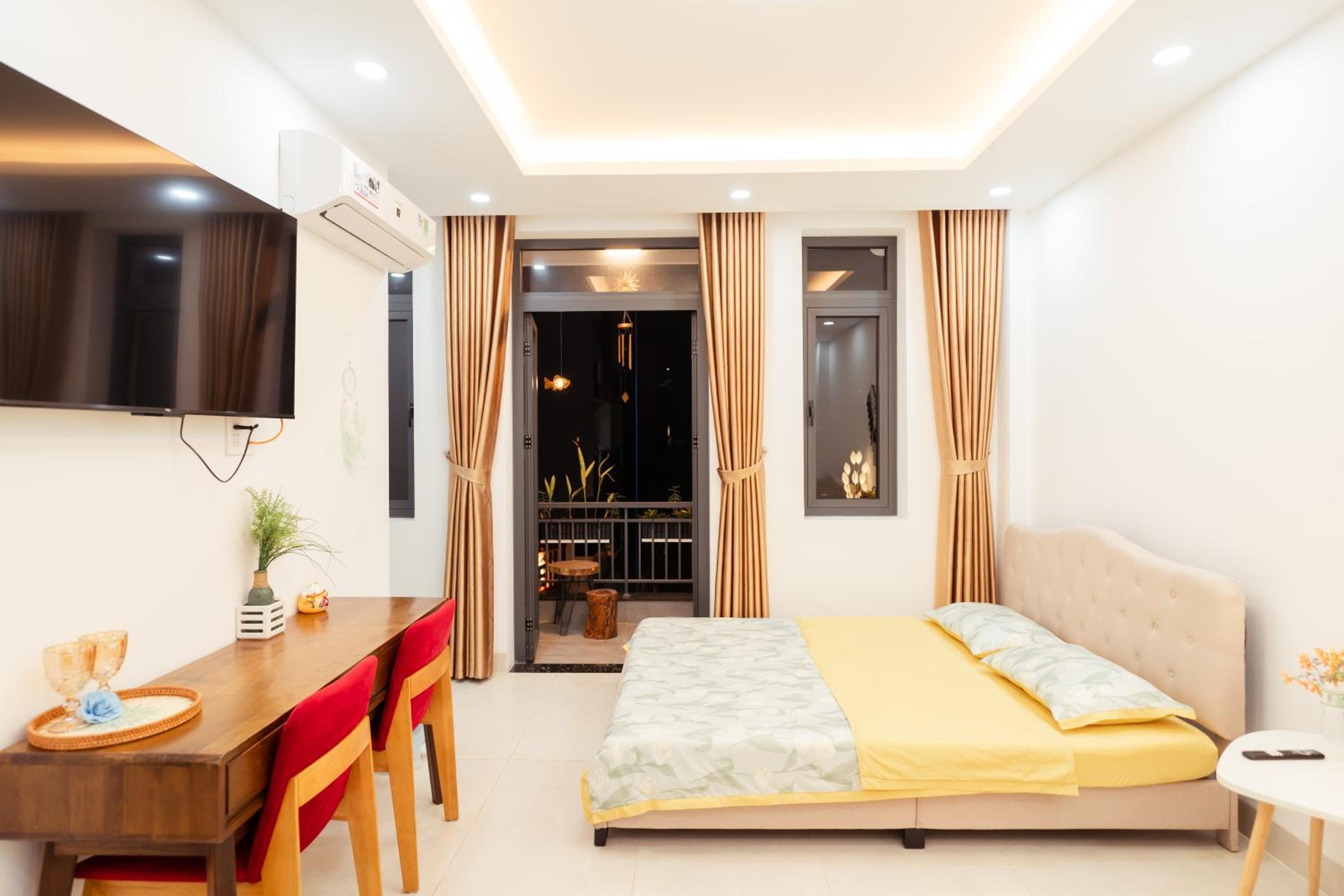 Deluxe Family Room - Photo 40