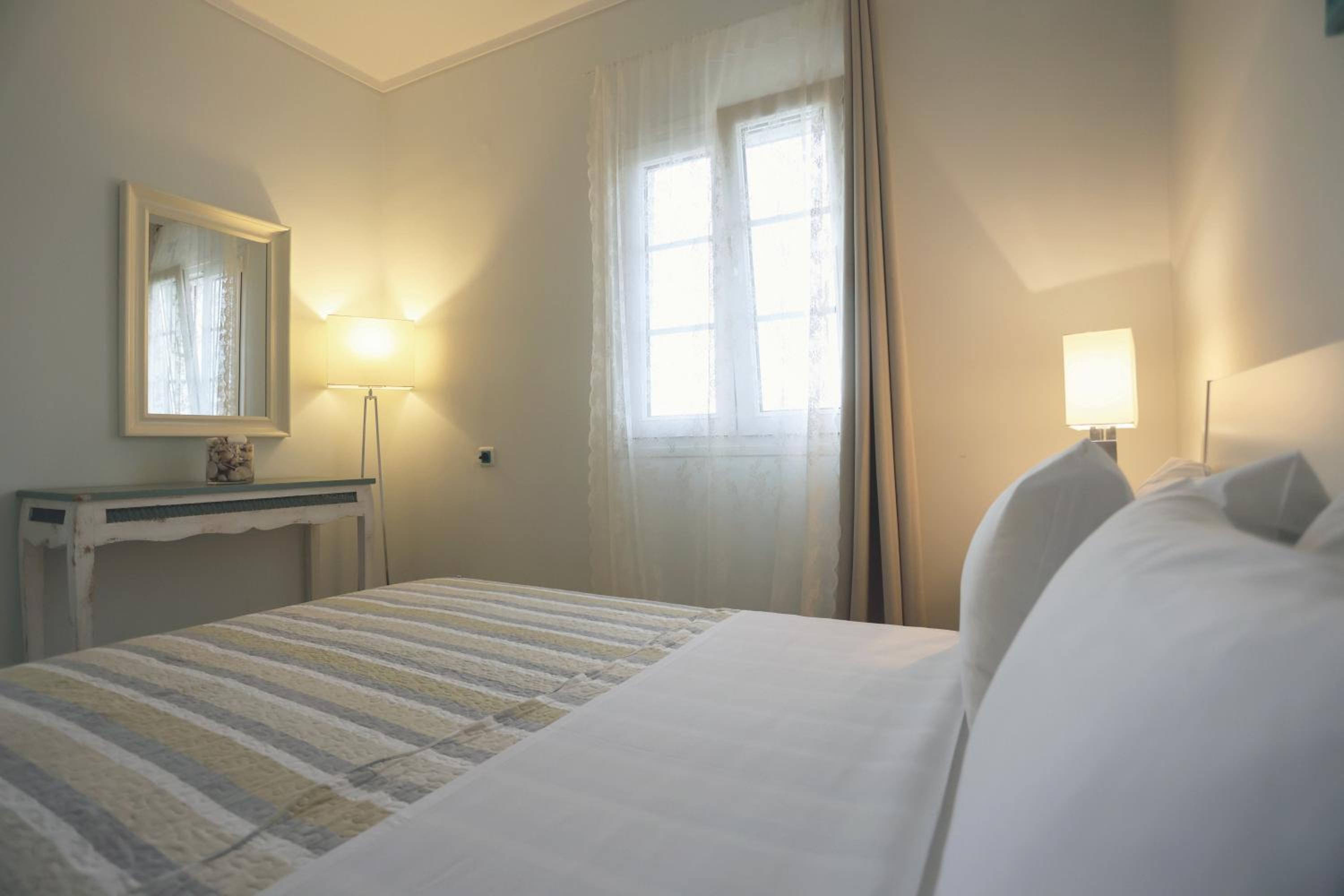 Deluxe Suite with Sea View photo 1