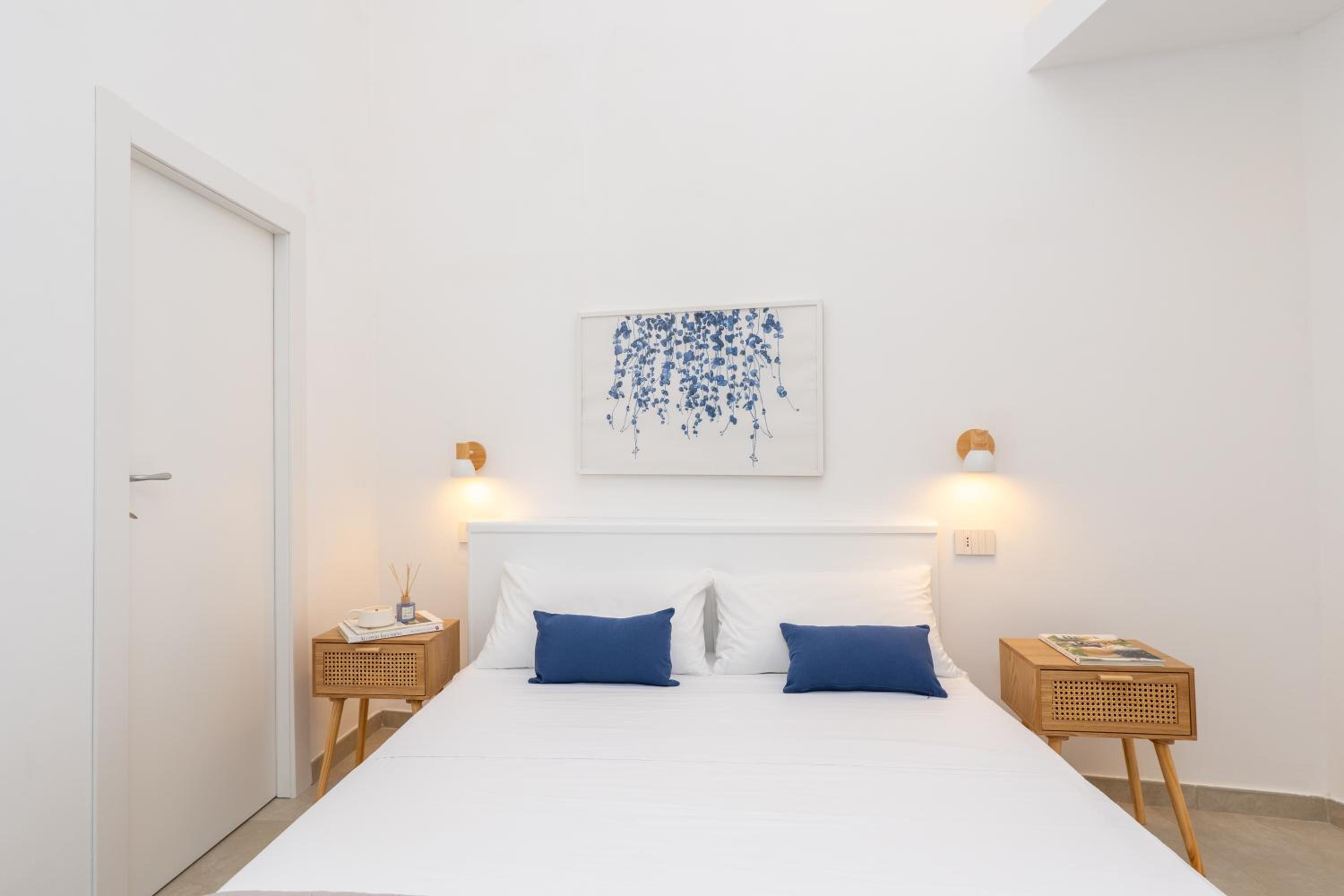 One-Bedroom Apartment with Balcony