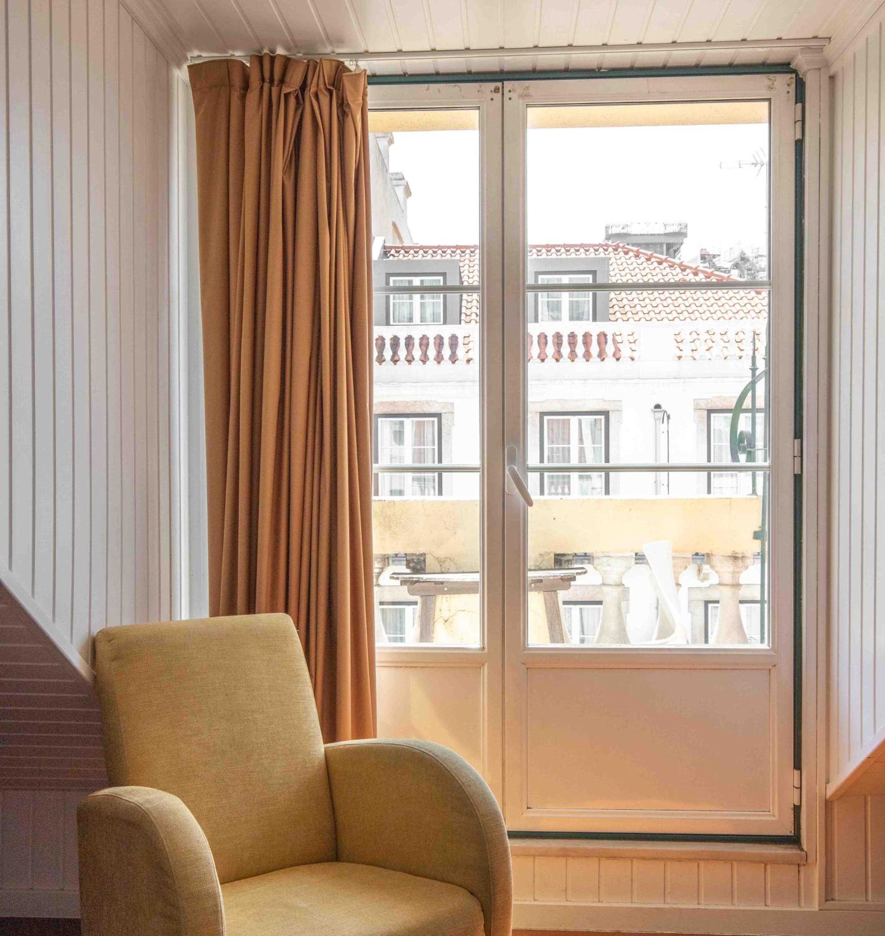One-Bedroom Apartment - Photo 4