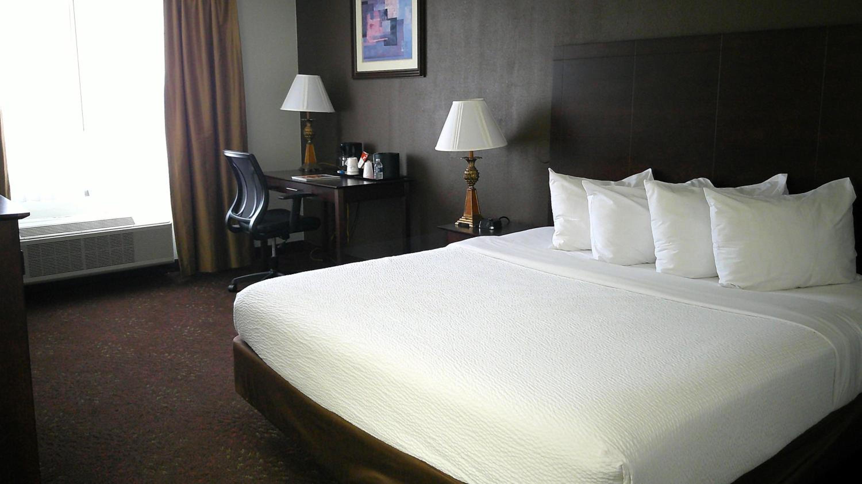 Standard King Room - Photo 1