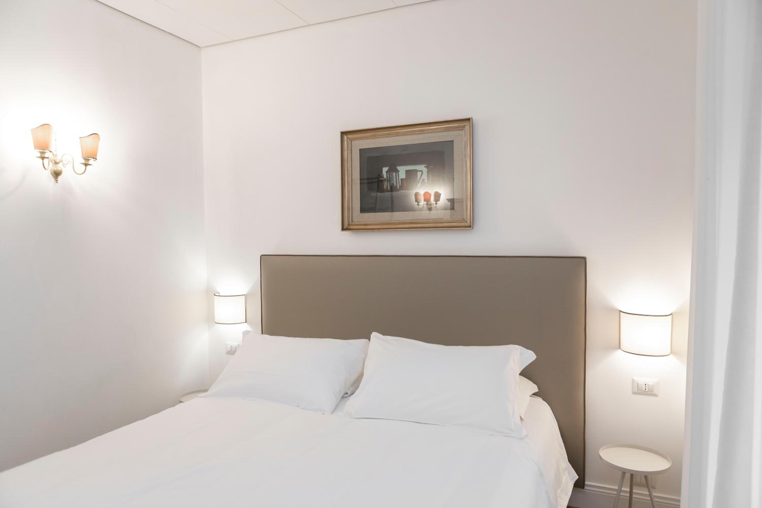 Standard Double Room photo 3