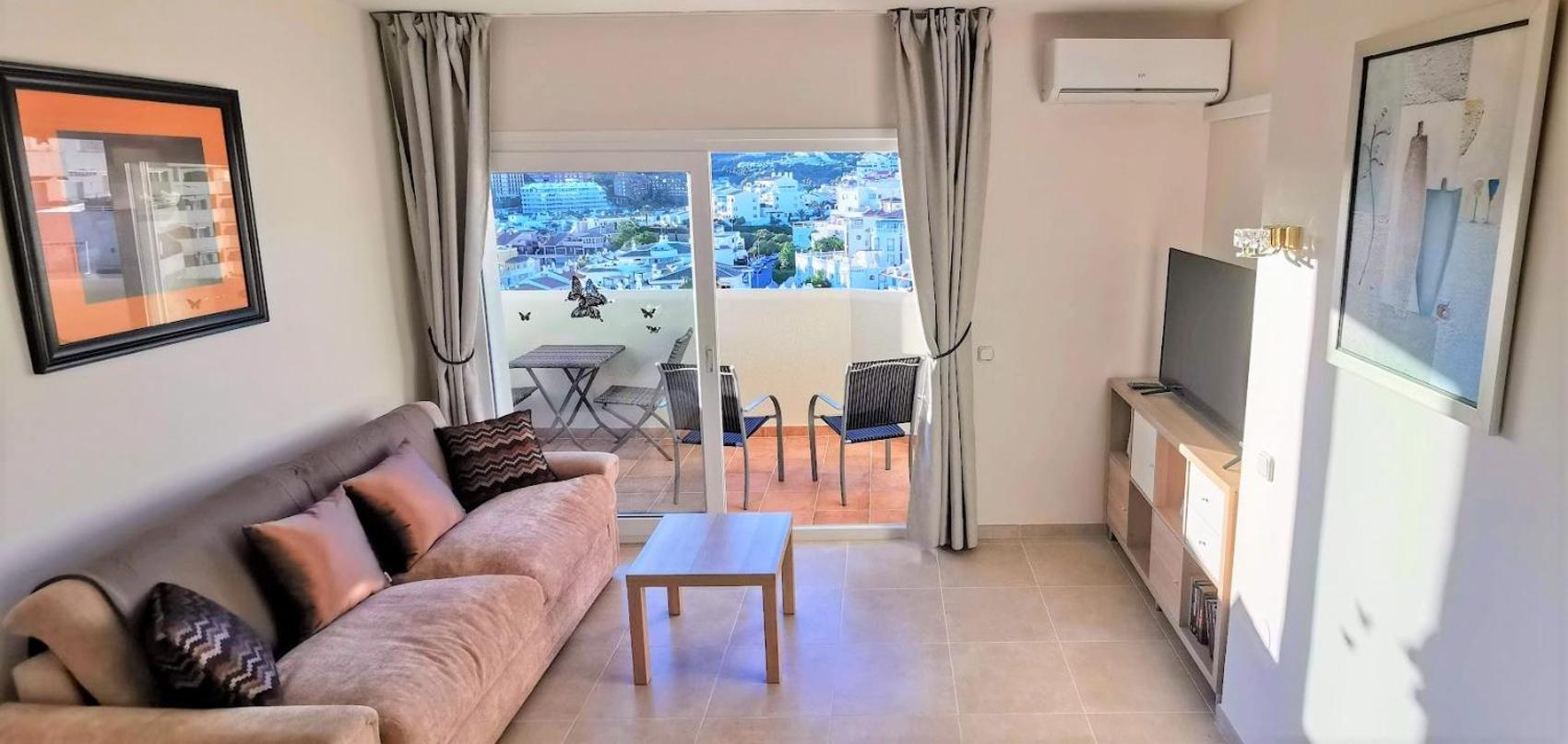 Apartamento con Balcón