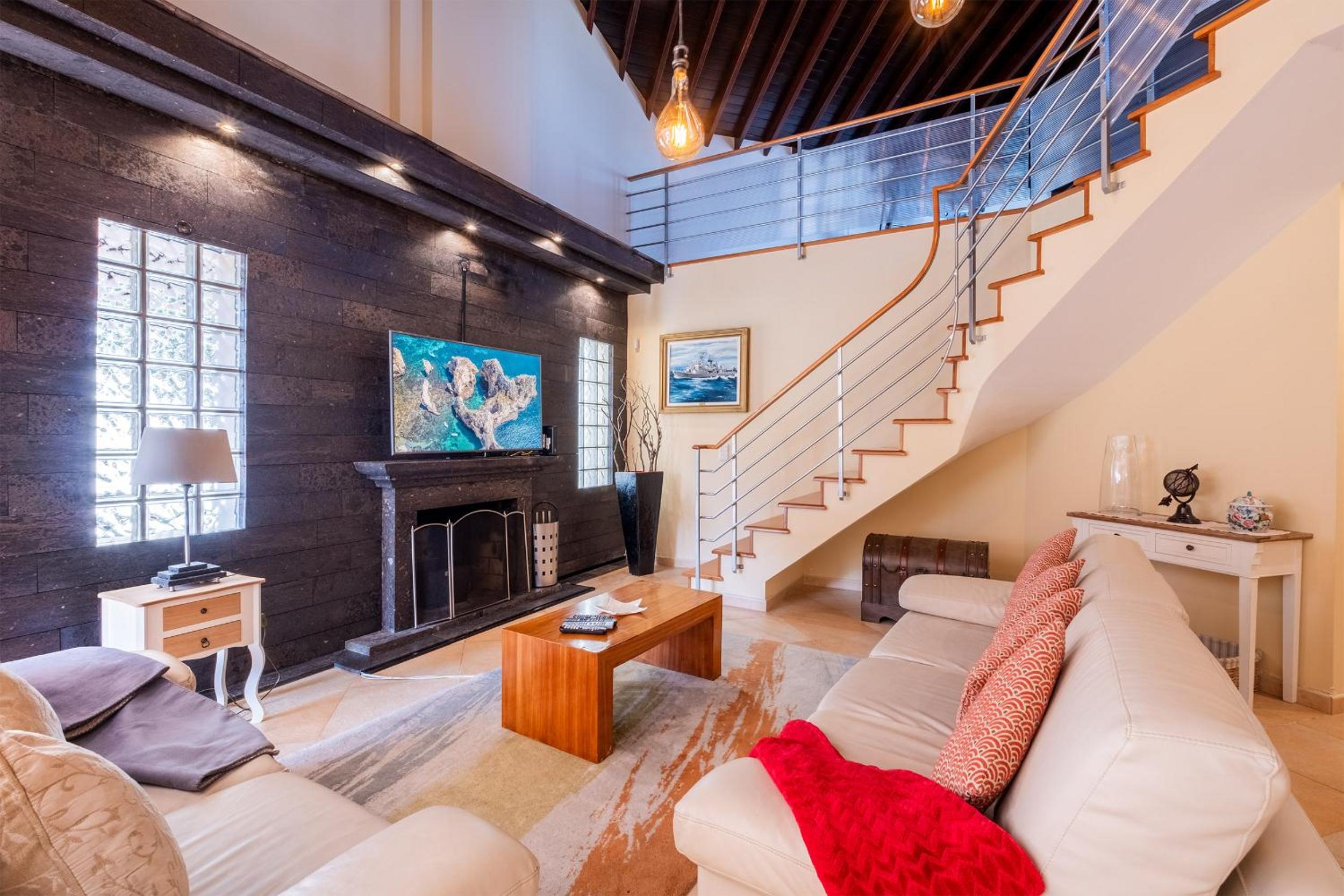 Three-Bedroom House photo 1