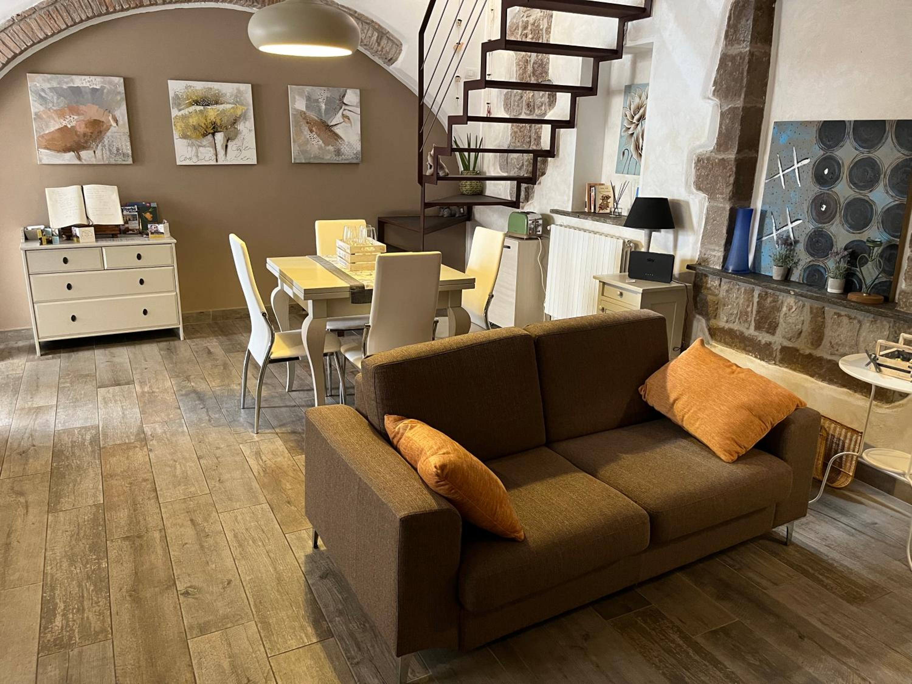 Two-Bedroom Apartment - Photo 12