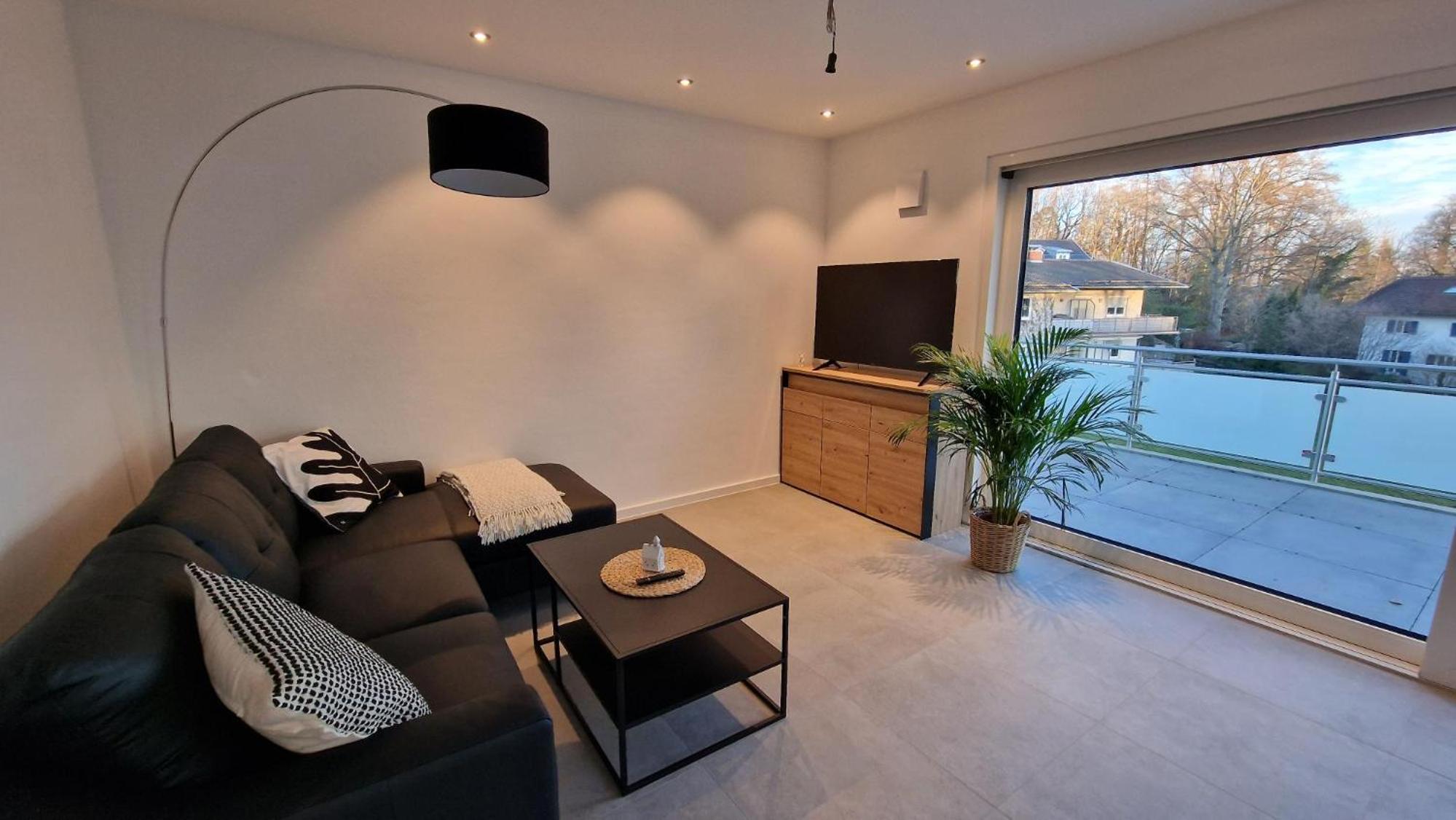 Three-Bedroom Villa photo 3
