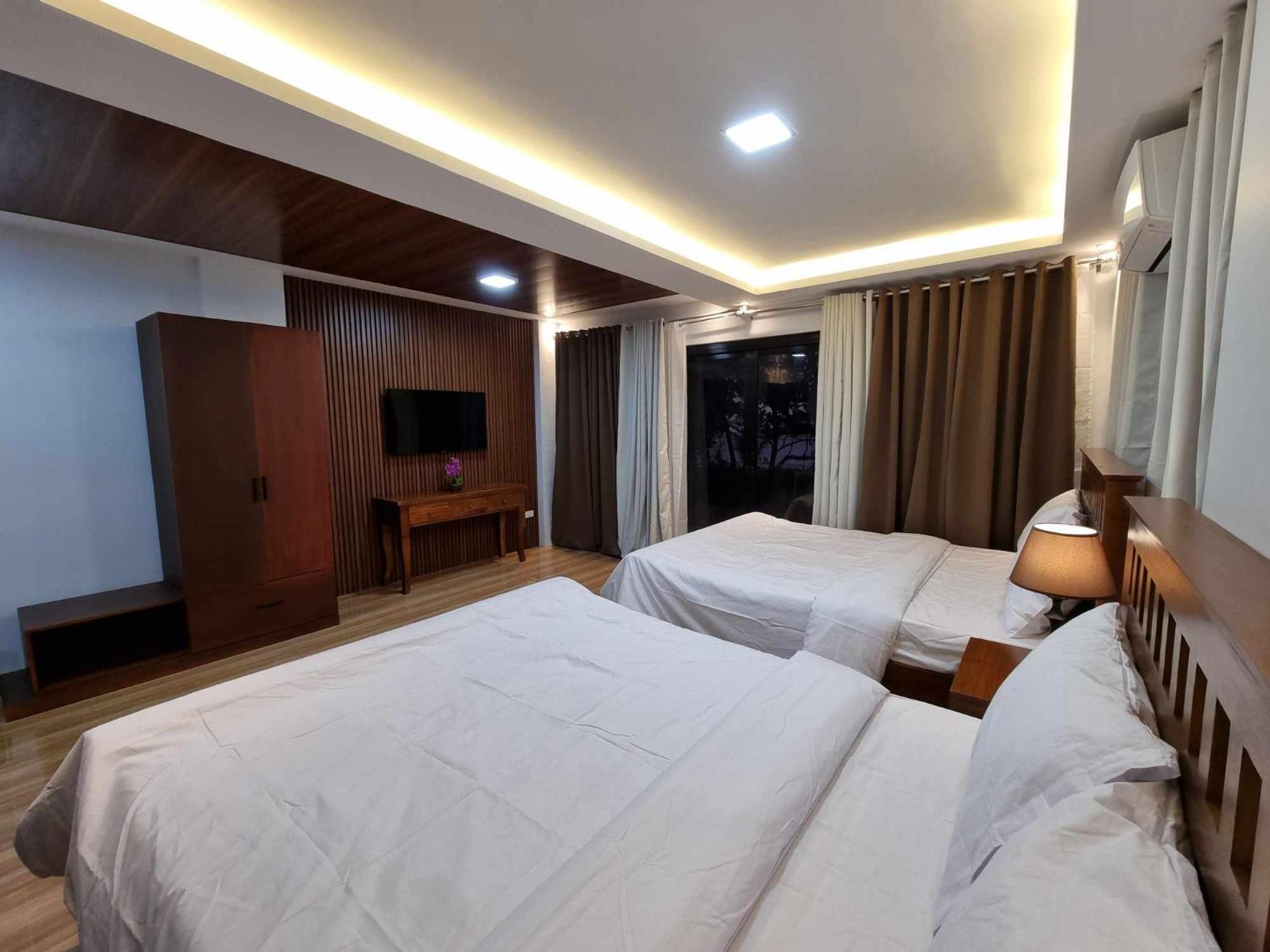 Quadruple Room with Balcony photo 2