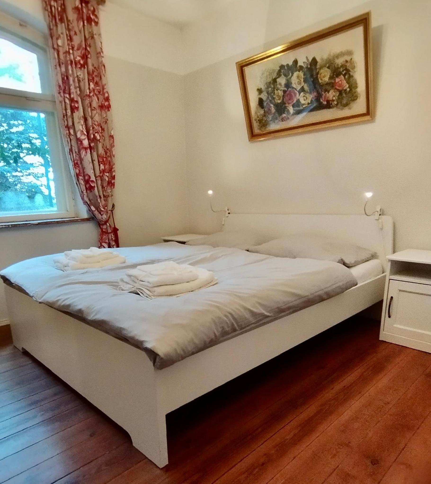 Four-Bedroom House photo 2