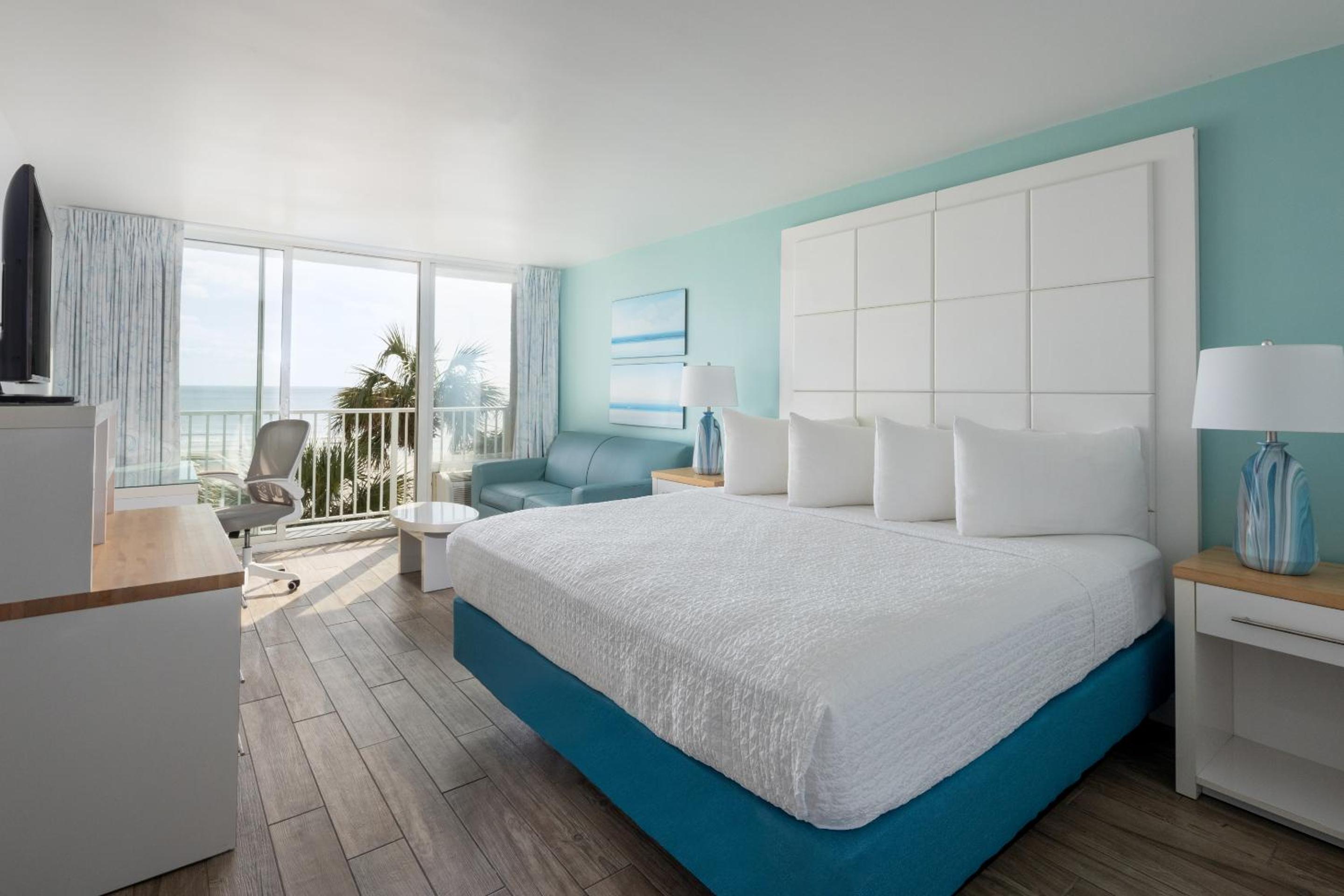 King Room - Ocean Front  - Photo 2