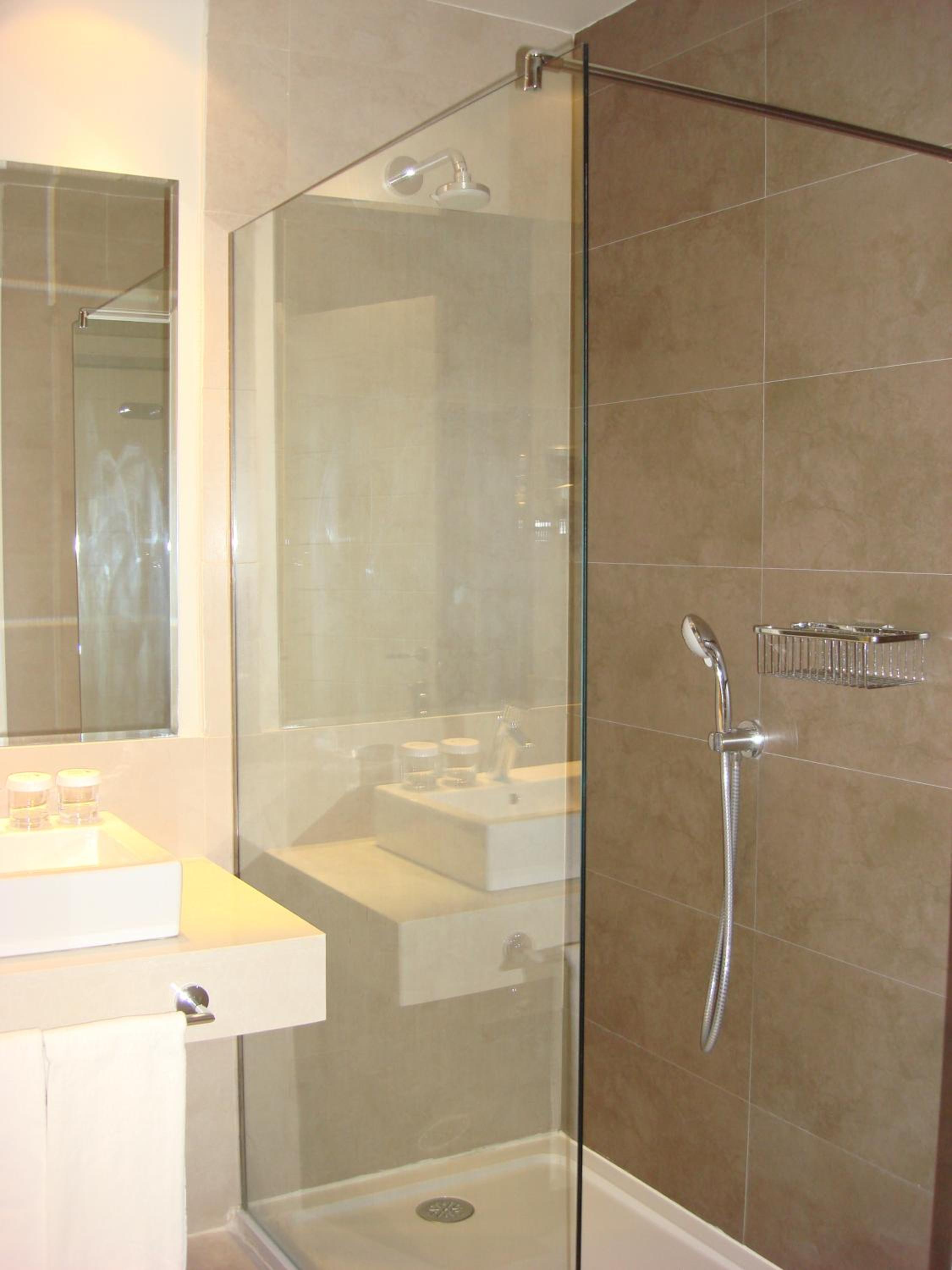 Double Room - Photo 5