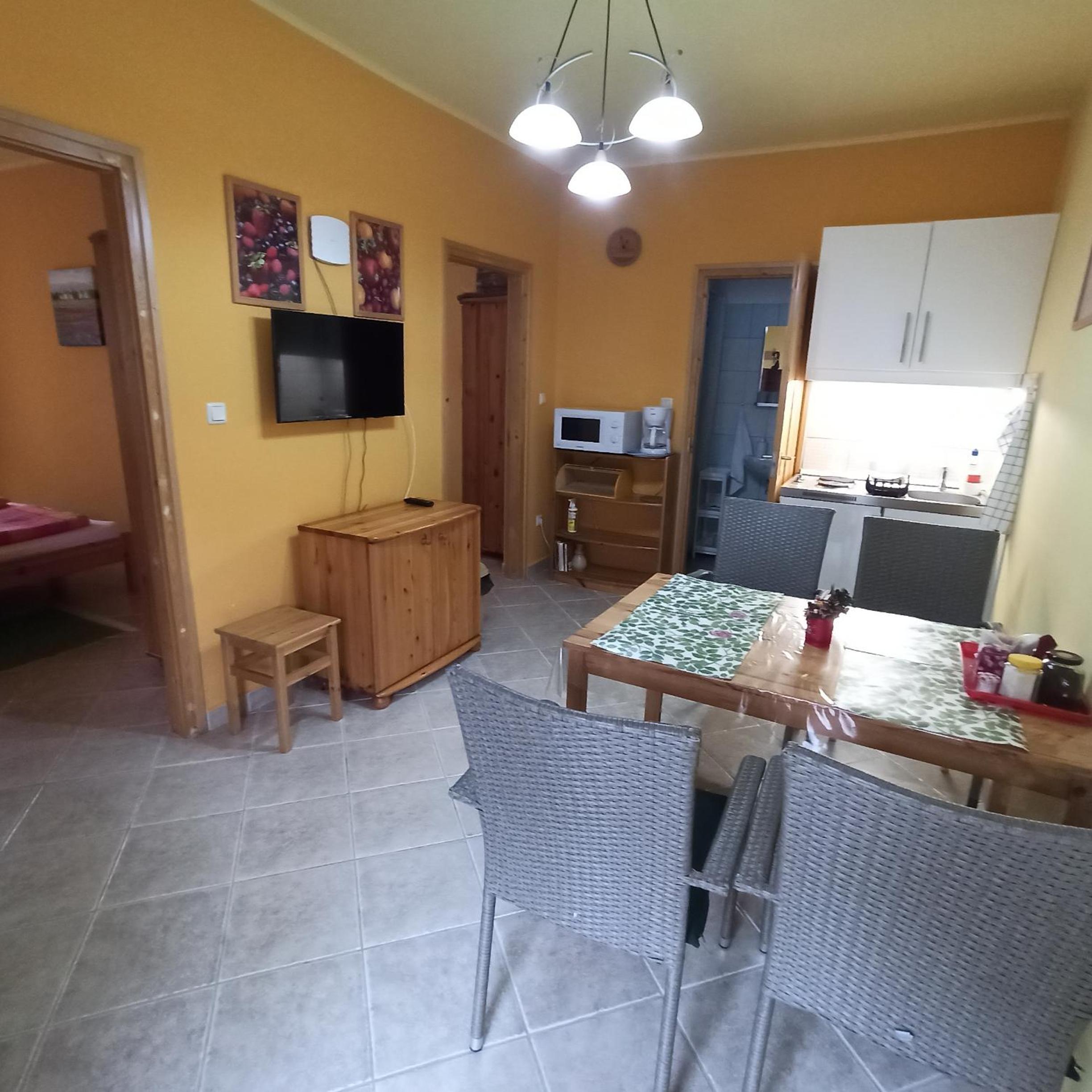 Two-Bedroom Apartment (4 Adults) photo 1