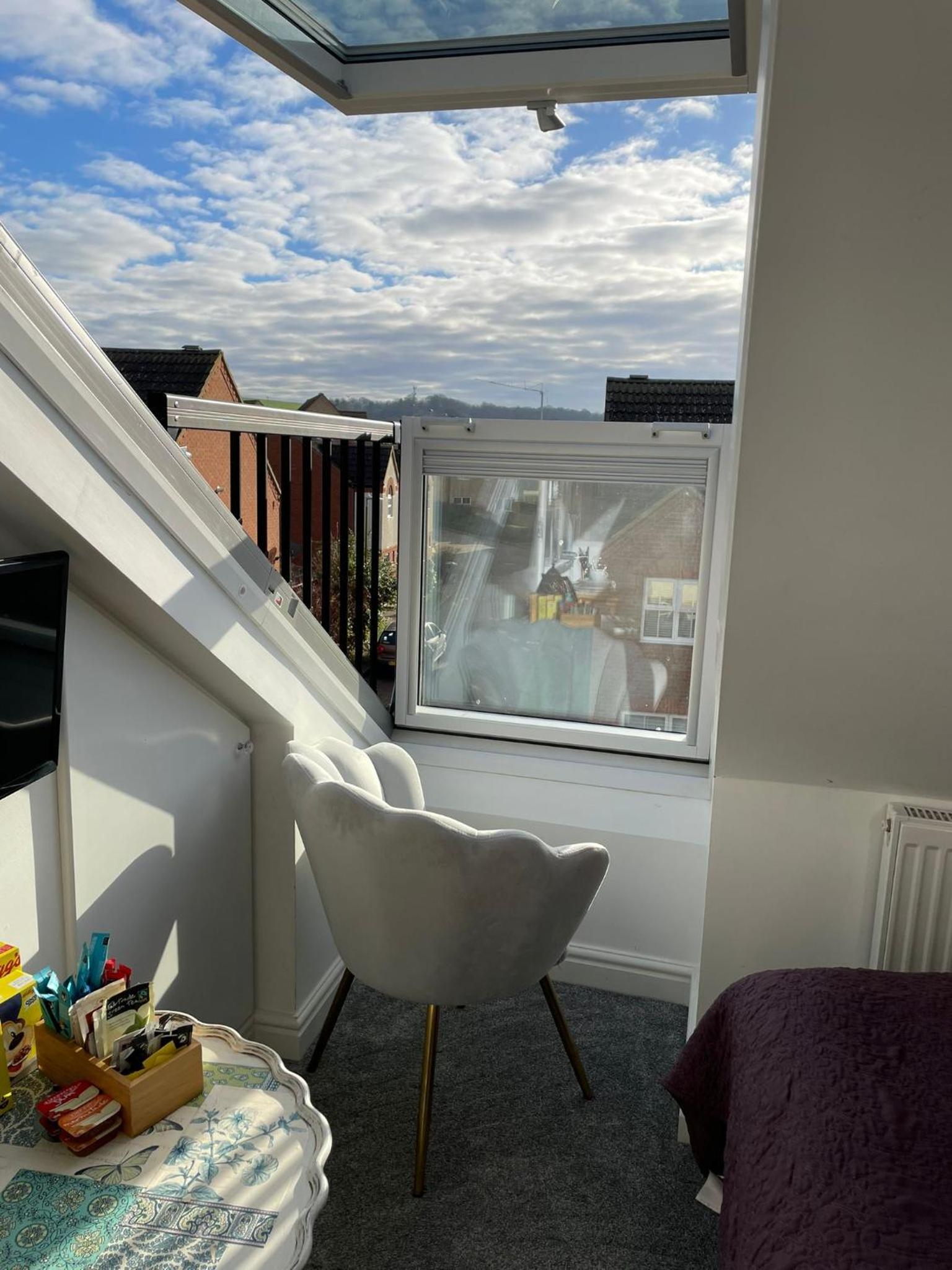 Deluxe Single Room With Balcony photo 2