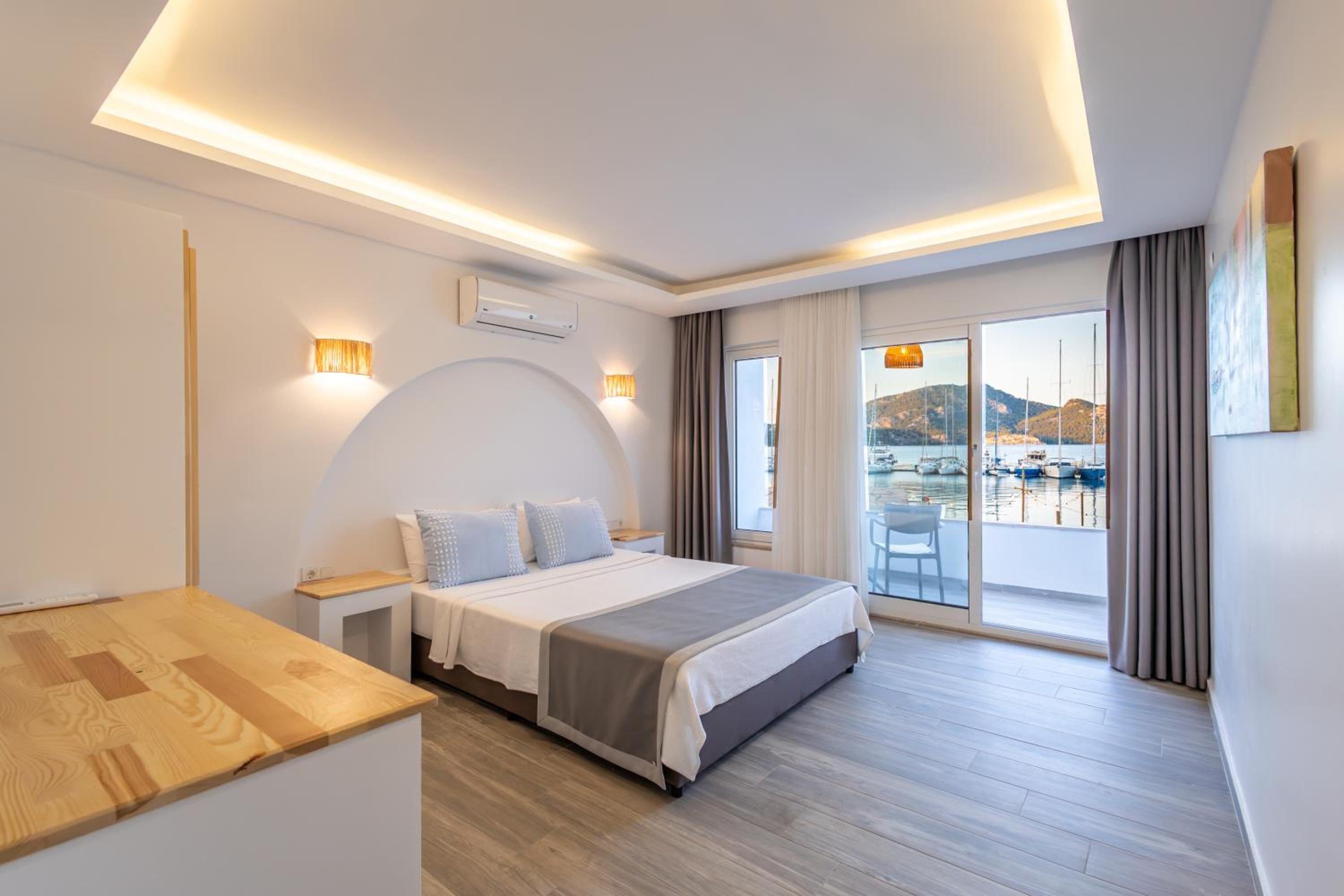 Family Room with Sea View - Photo 26