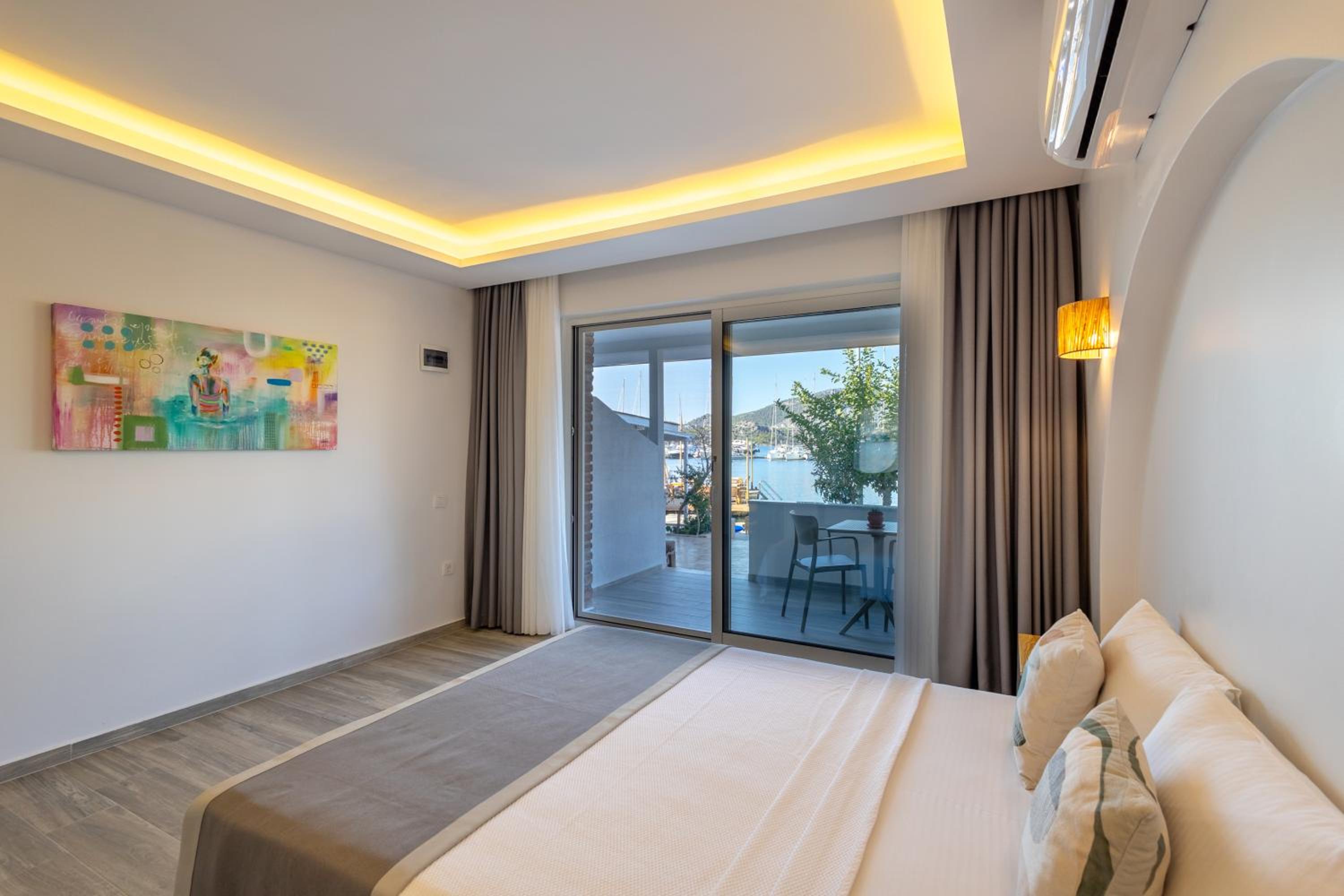 Standard Double Room - Photo 24