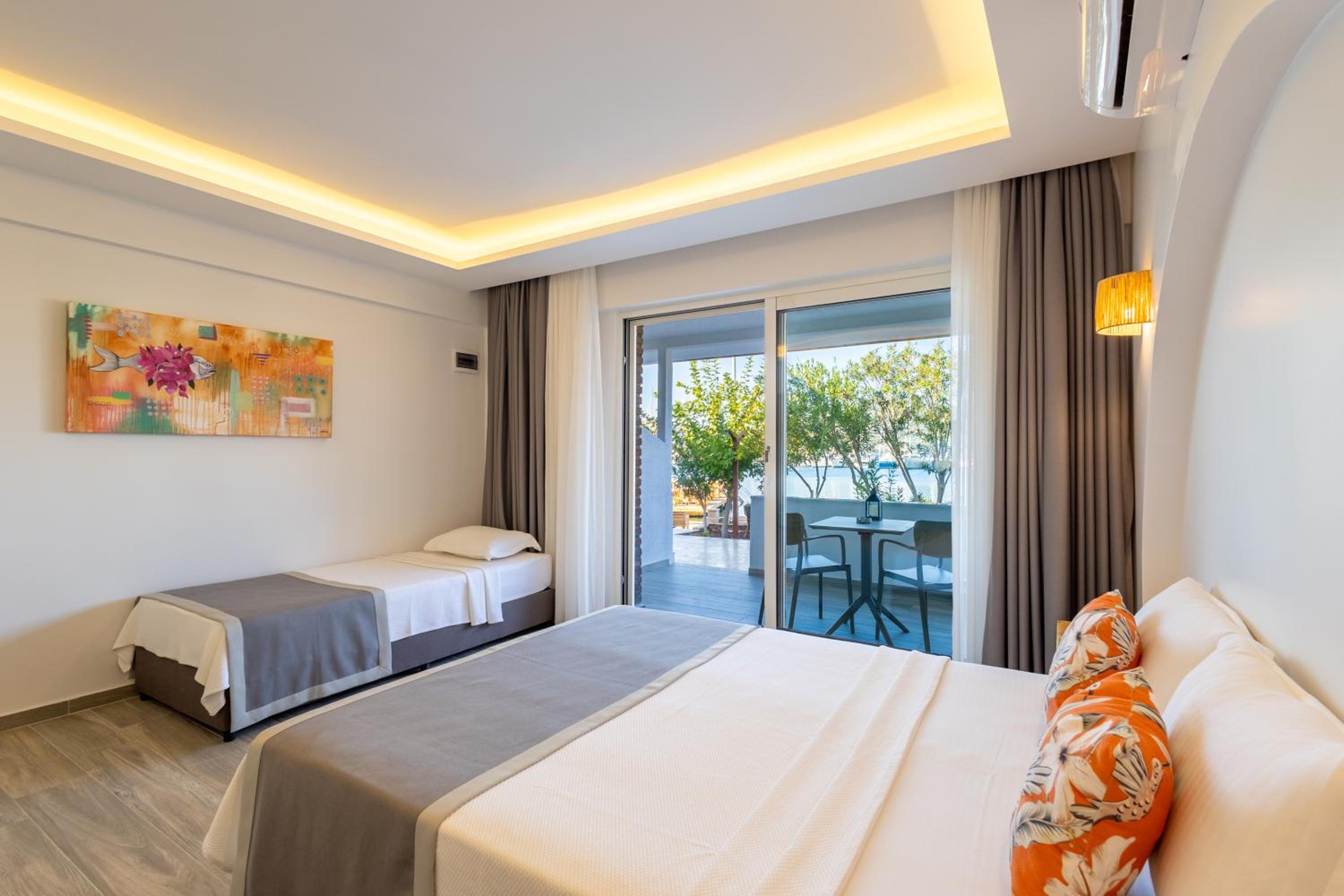 Standard Double Room - Photo 17
