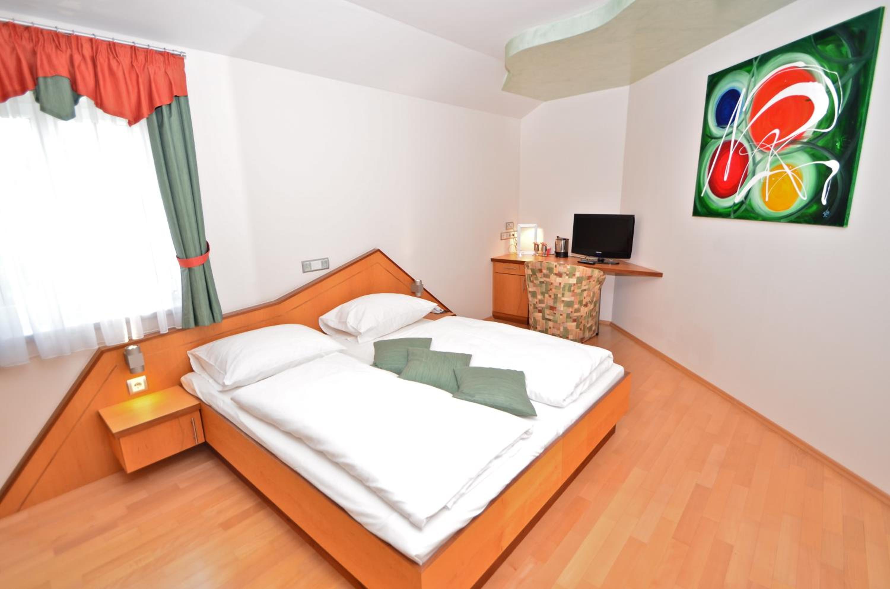 Duplex Suite - Photo 2