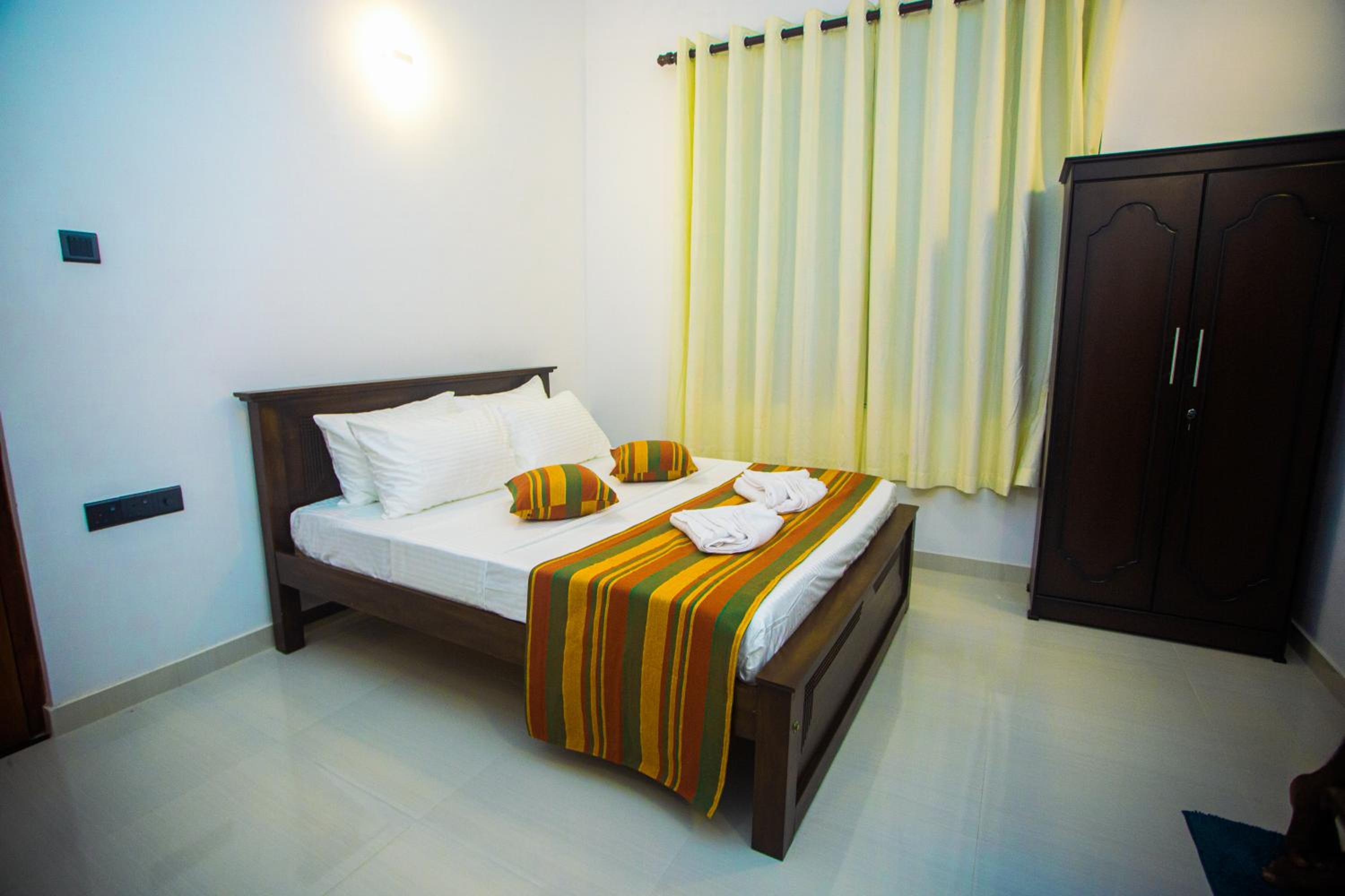 Deluxe King Room photo 1