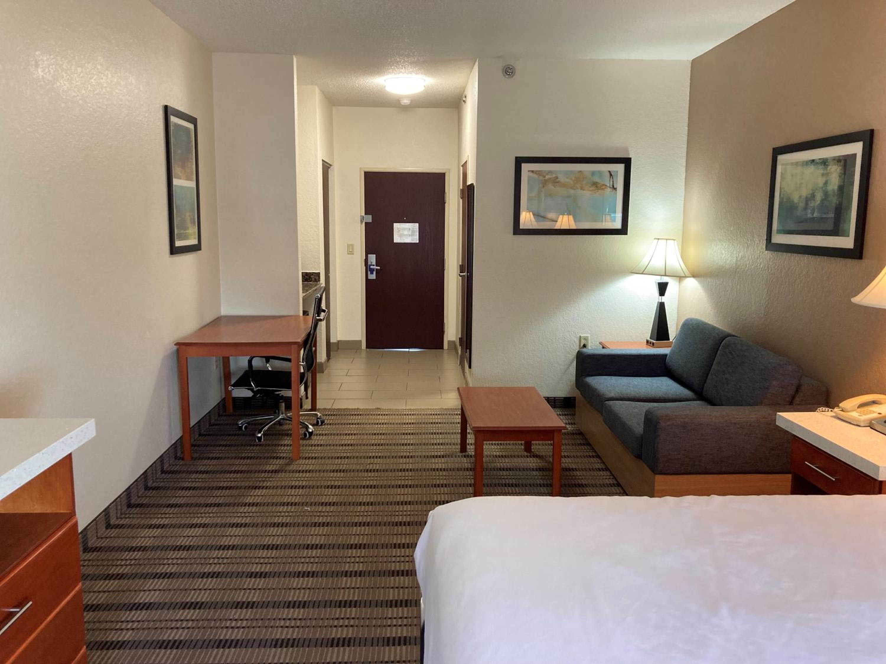 King Room with Bathtub - Mobility Accessible/Non-Smoking photo 1