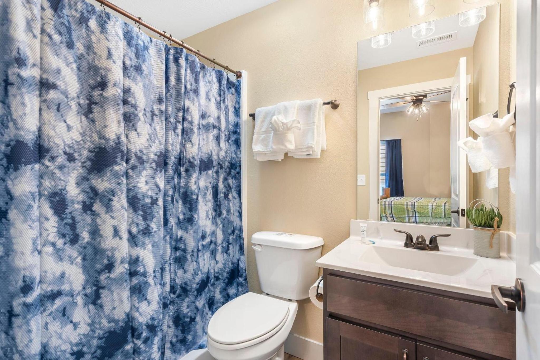 Three-Bedroom Vacation Home  photo 2